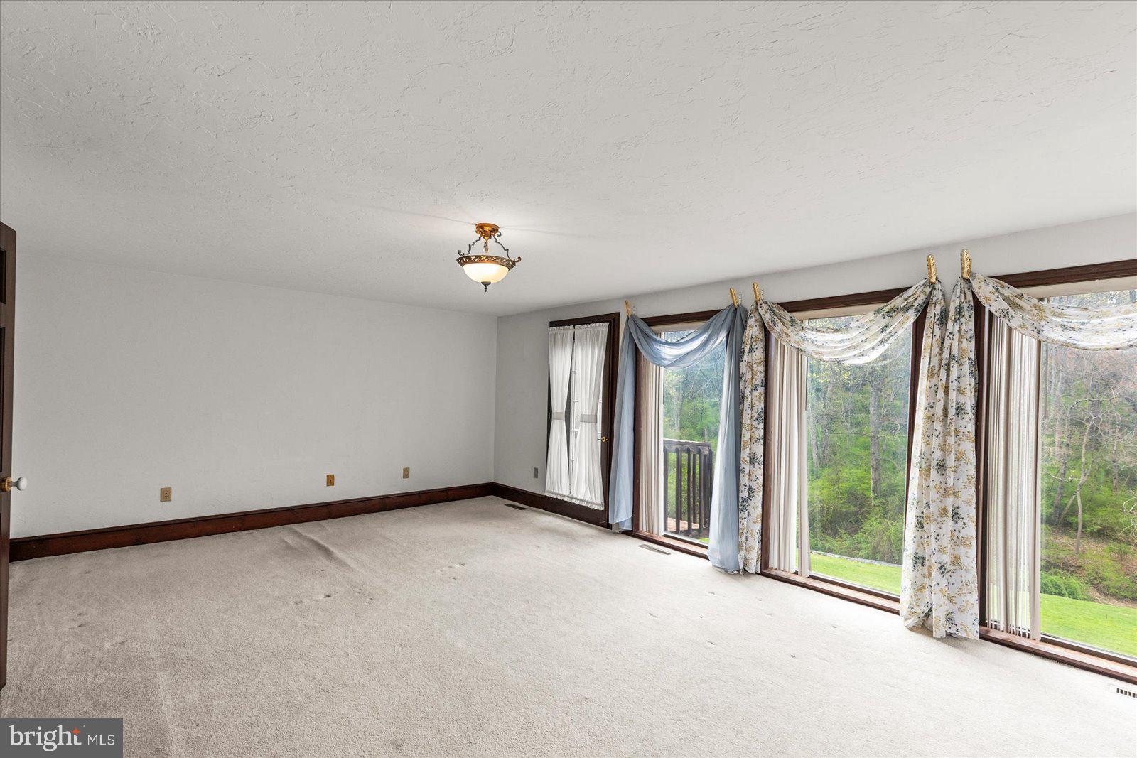 YORK TWP - Residential