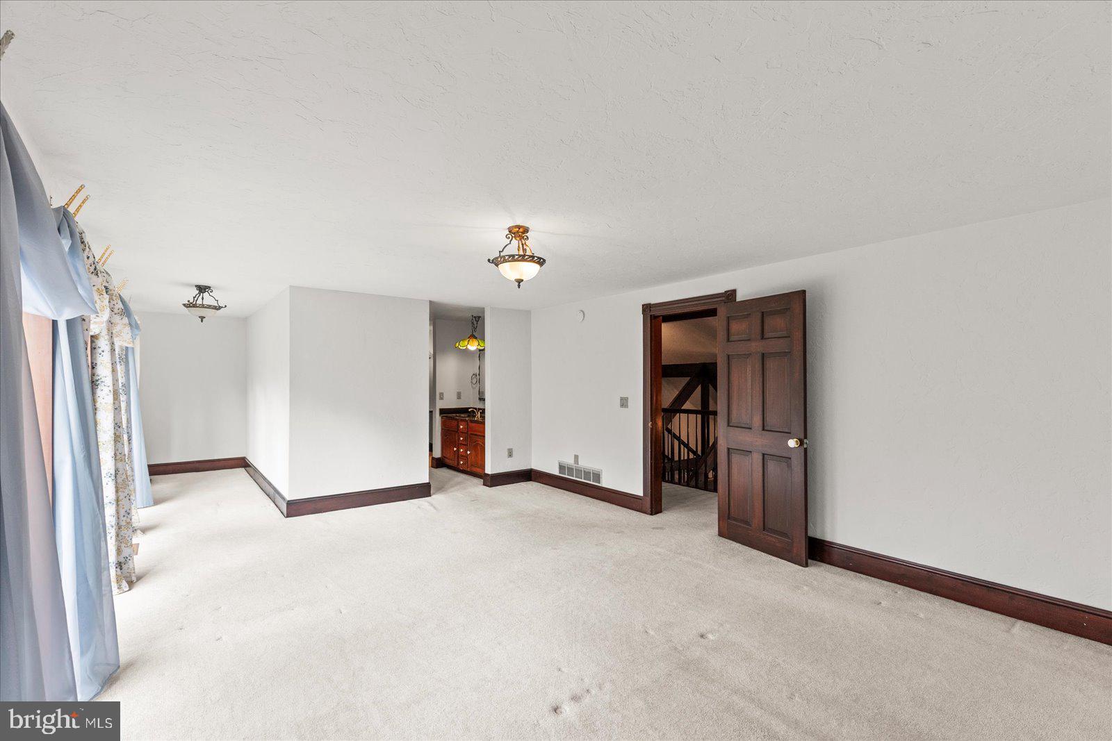 YORK TWP - Residential