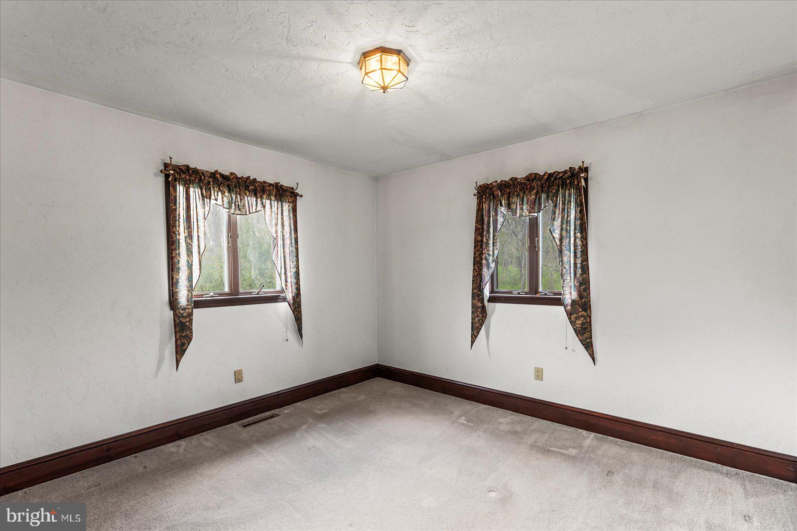 YORK TWP - Residential