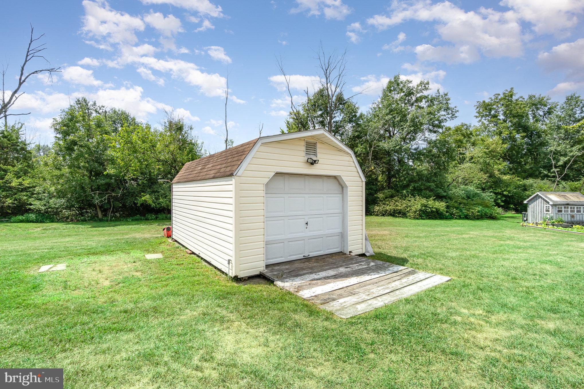 NONE, RURAL - Residential