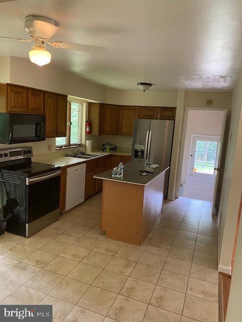 OX ROAD ESTATES - Residential Lease