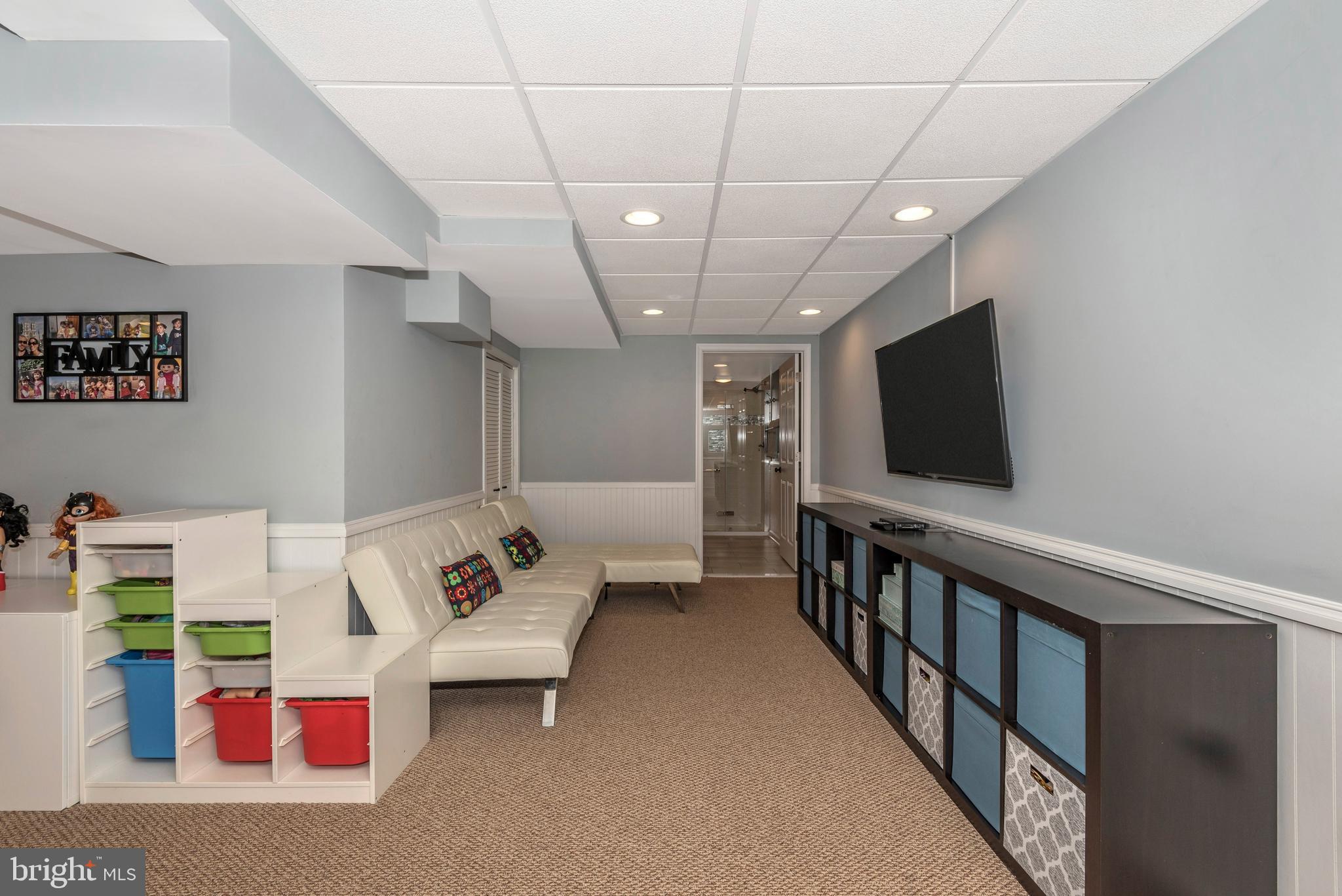 TURF VALLEY OVERLOOK - Residential