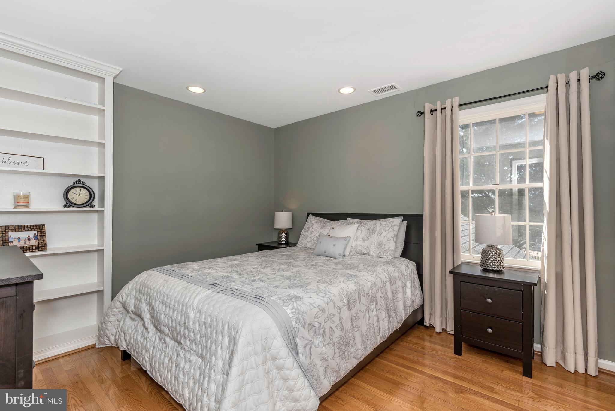 TURF VALLEY OVERLOOK - Residential