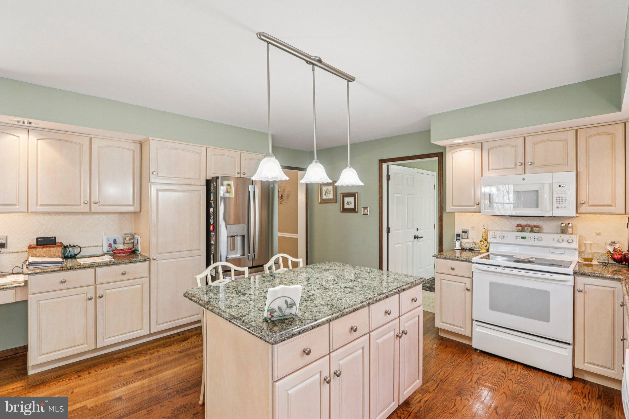 SOMERSET LAKE - Residential