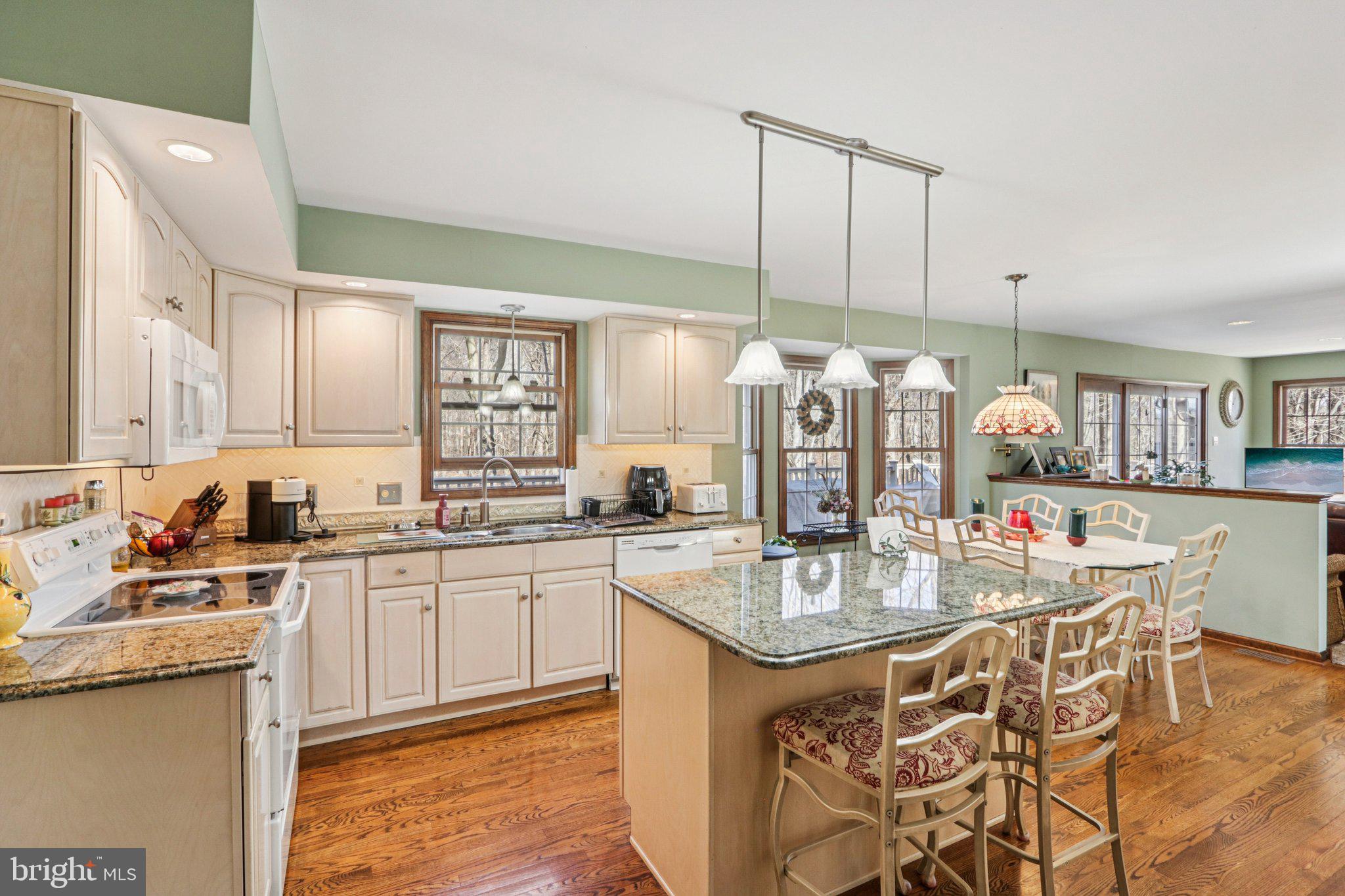 SOMERSET LAKE - Residential