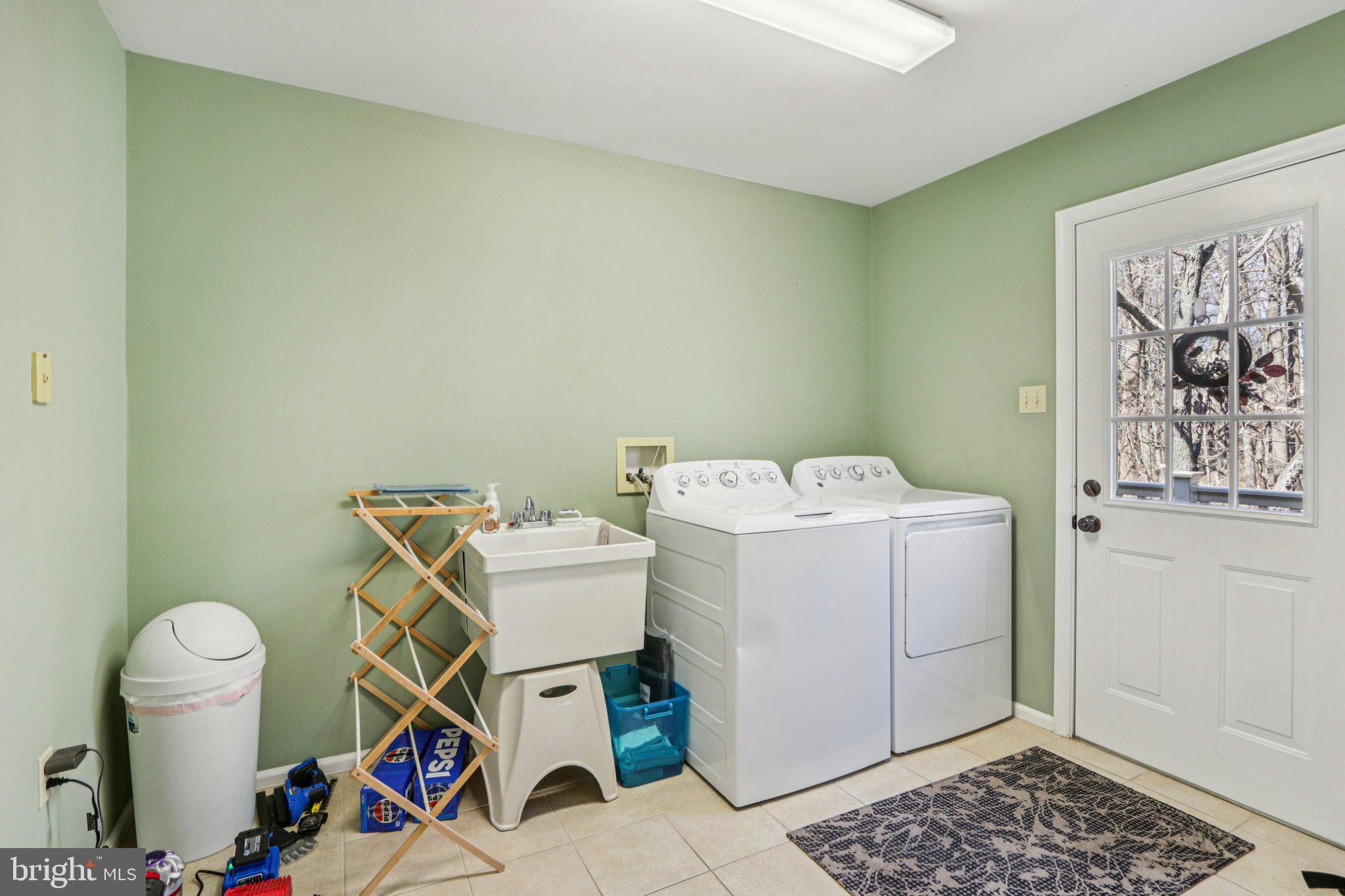 SOMERSET LAKE - Residential