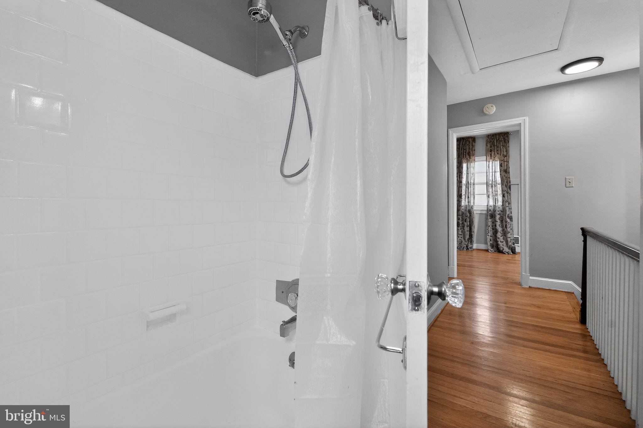 WHEATON HILLS - Residential