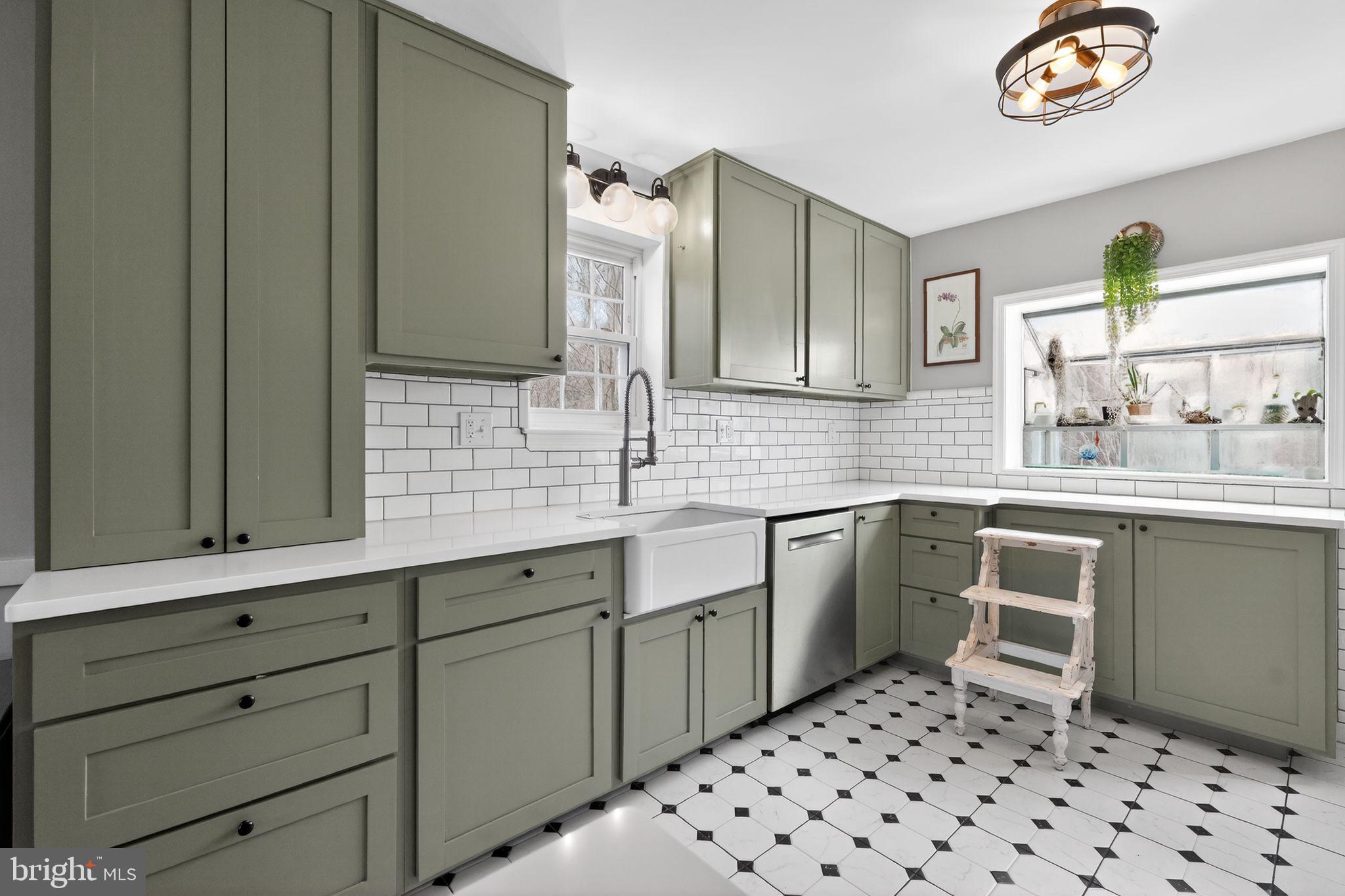 WHEATON HILLS - Residential