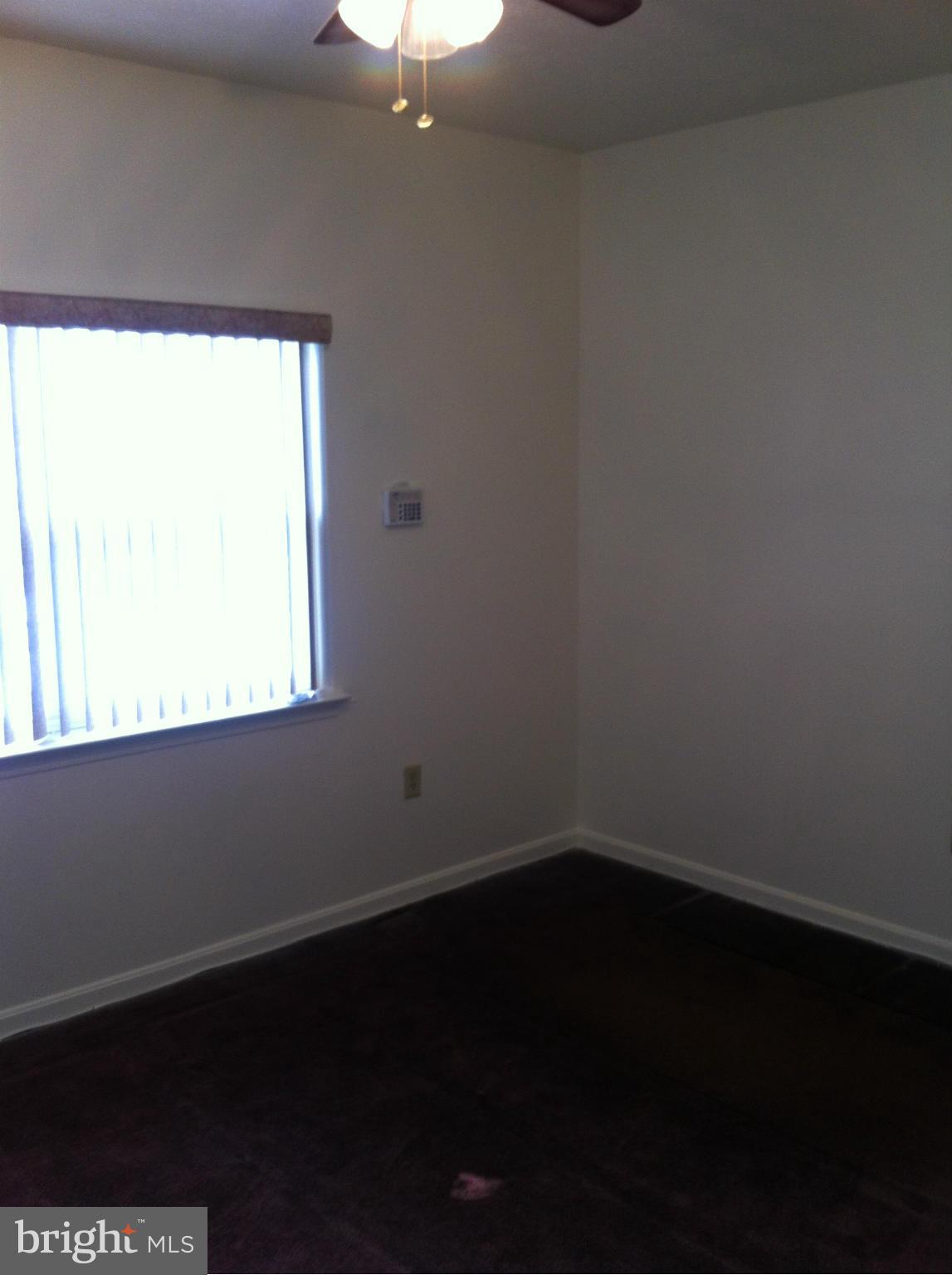 HILL OAKS CONDO PHASE 1- - Residential