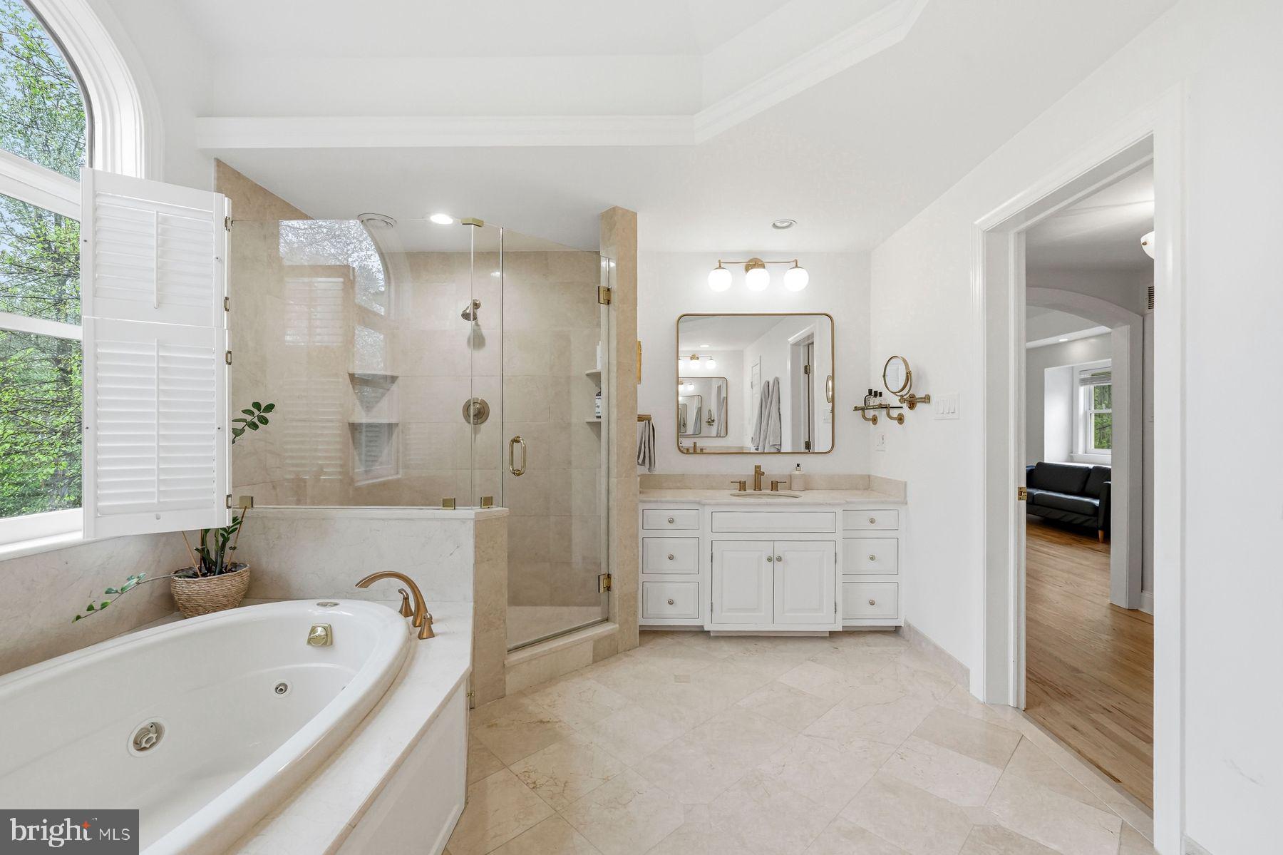 LEOPARD LAKES - Residential