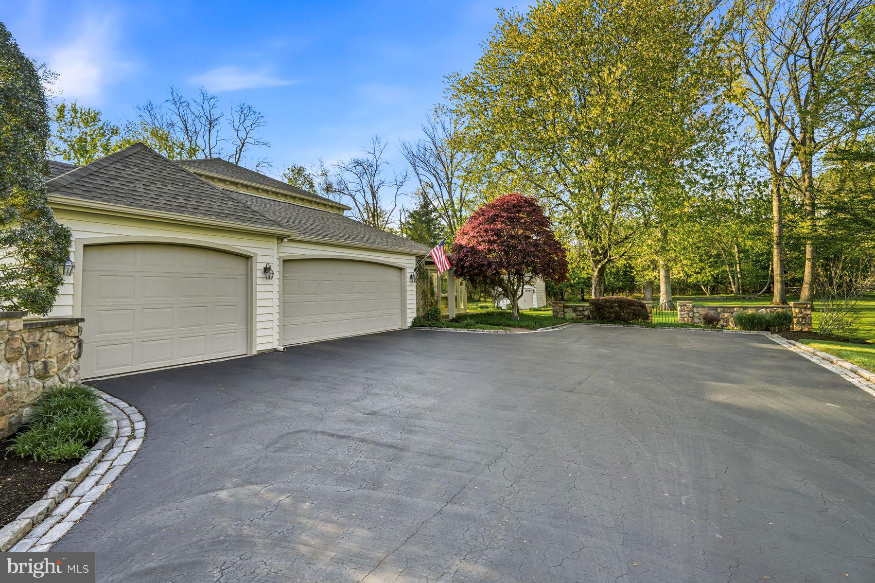 LEOPARD LAKES - Residential