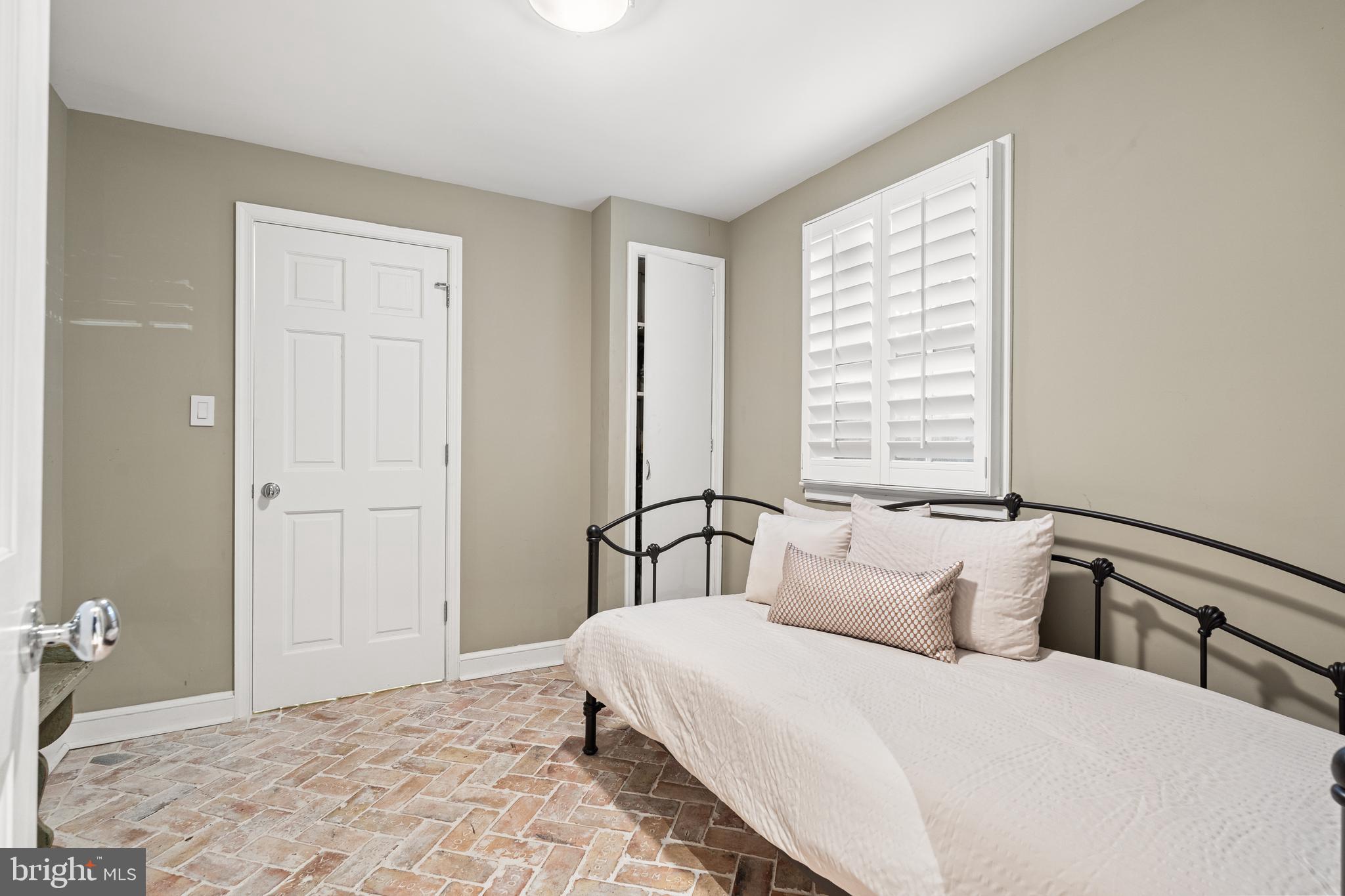 KENT - Residential