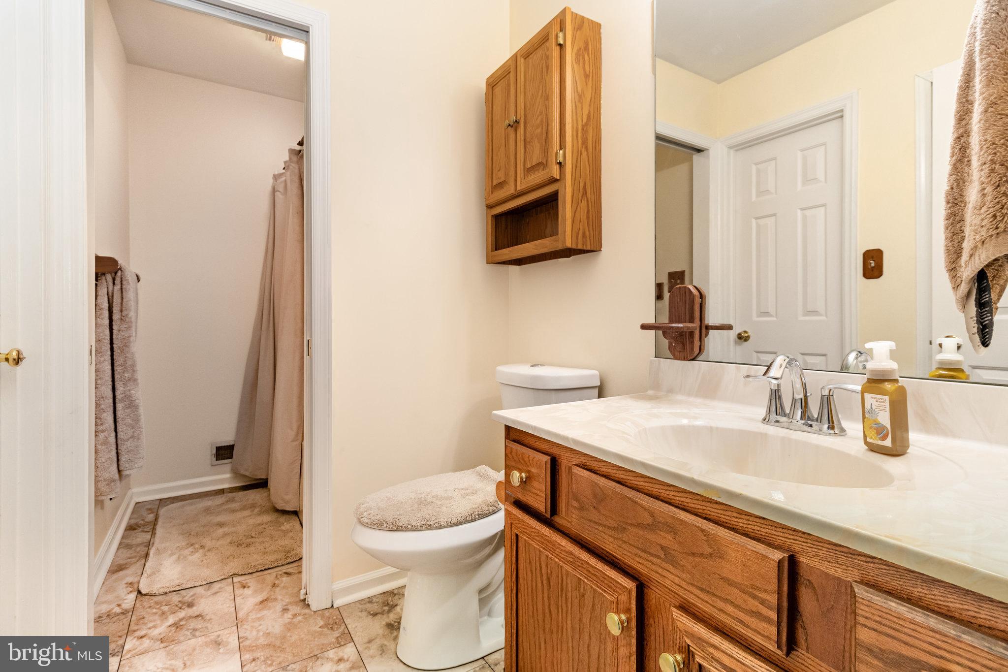 MANOR OAKS - Residential