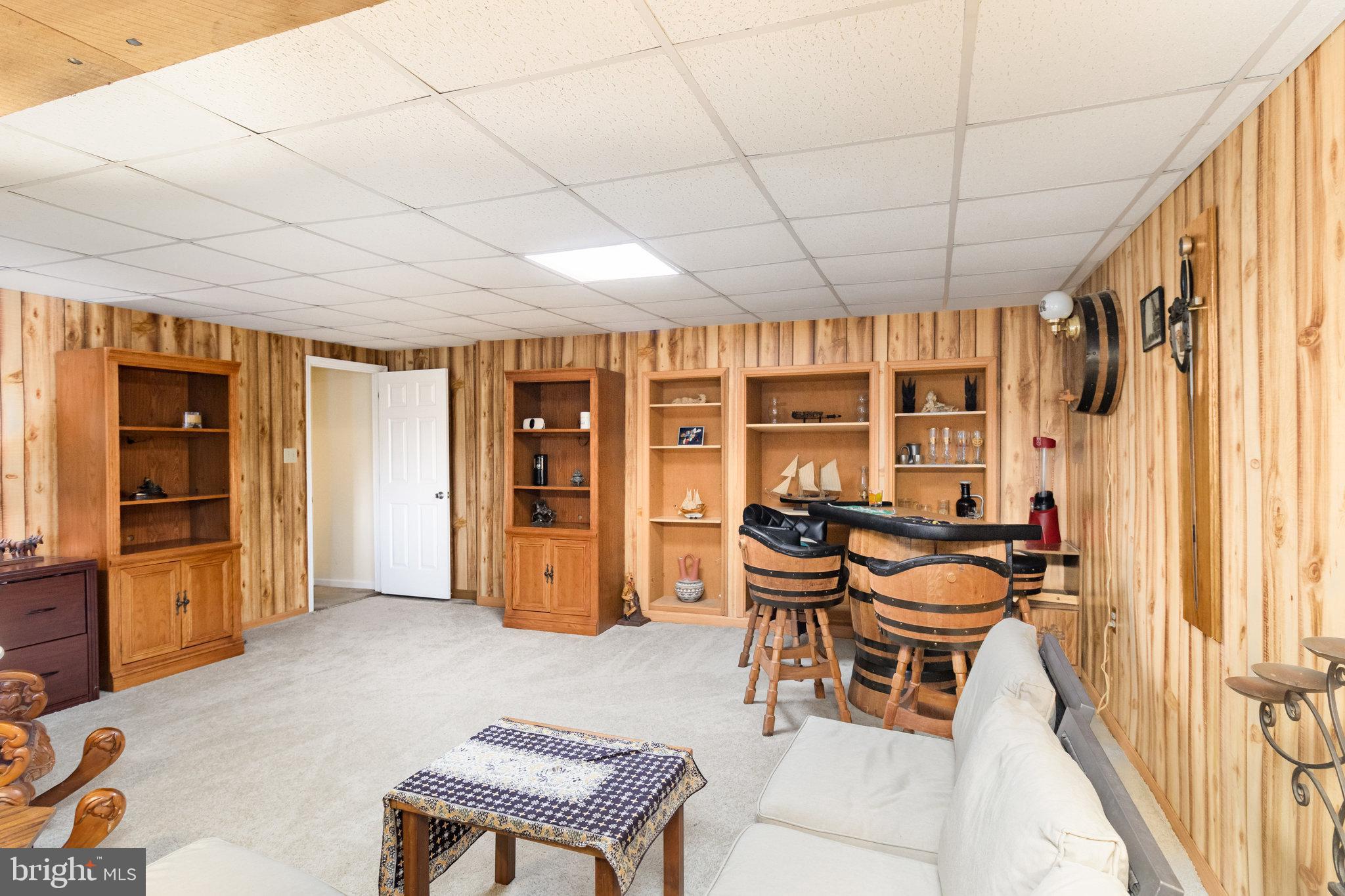 MANOR OAKS - Residential