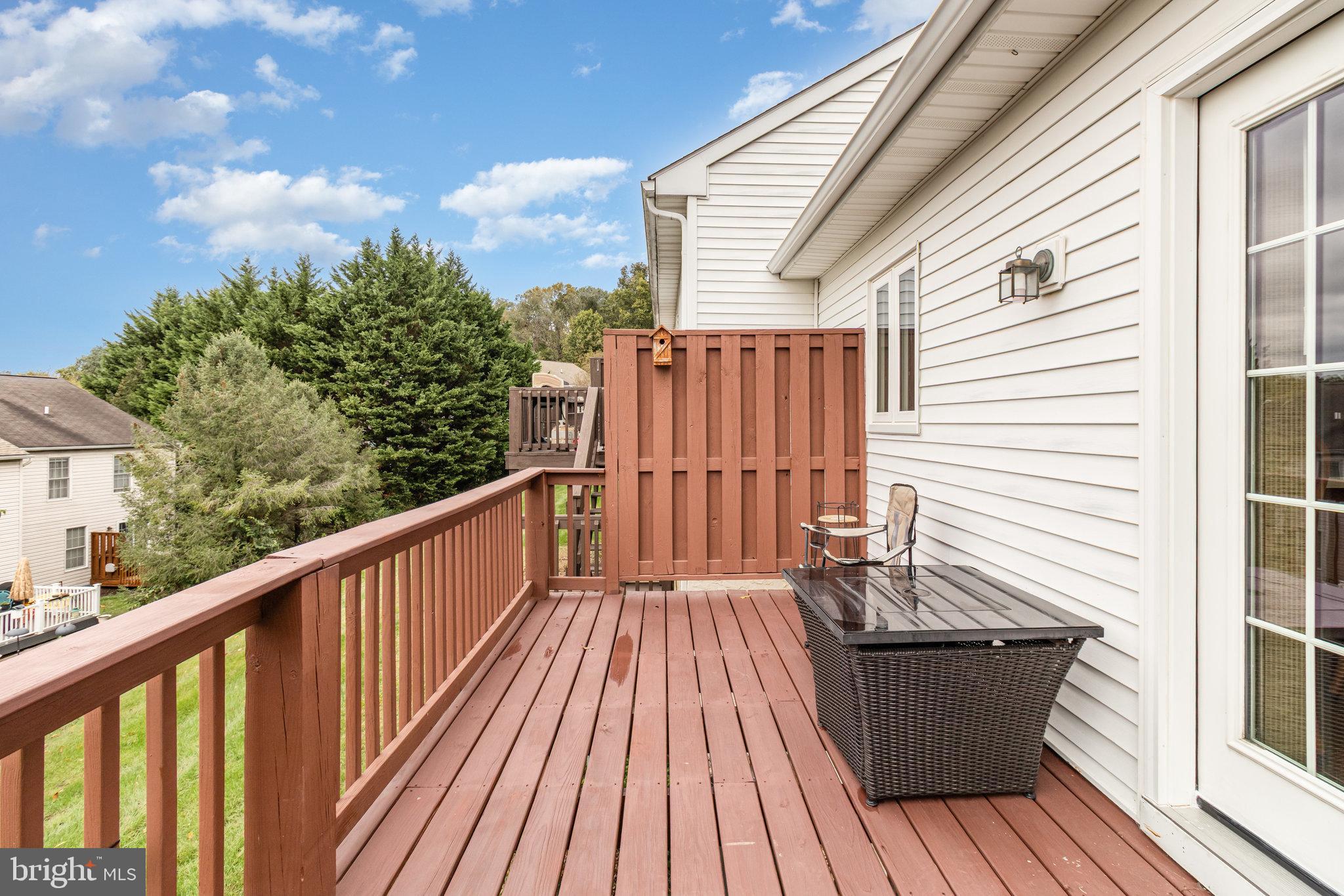 MANOR OAKS - Residential