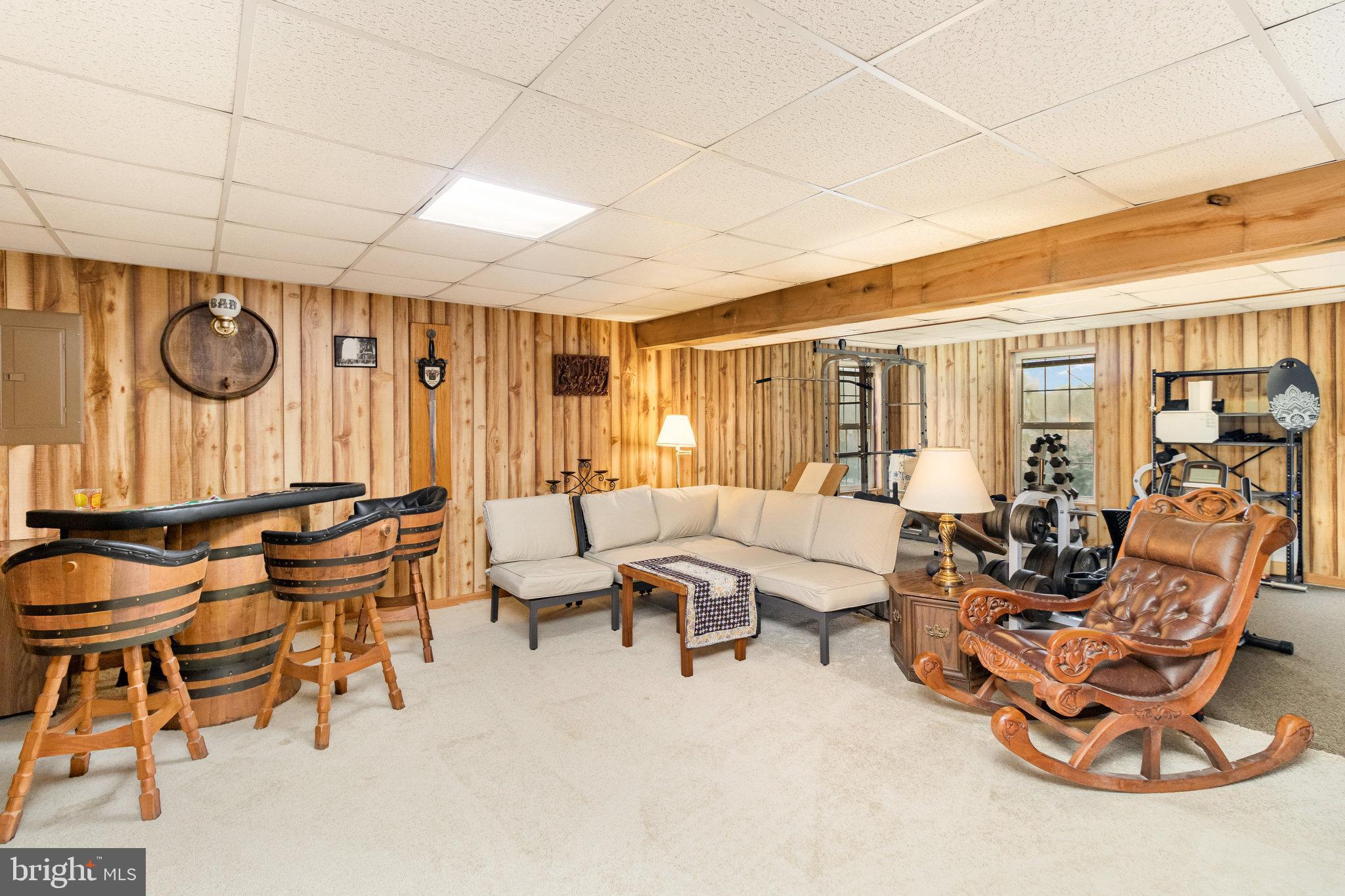 MANOR OAKS - Residential