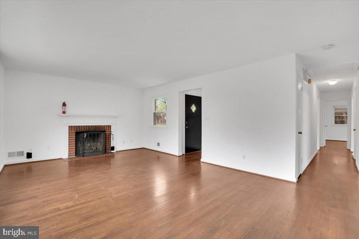 SHARON - Residential Lease