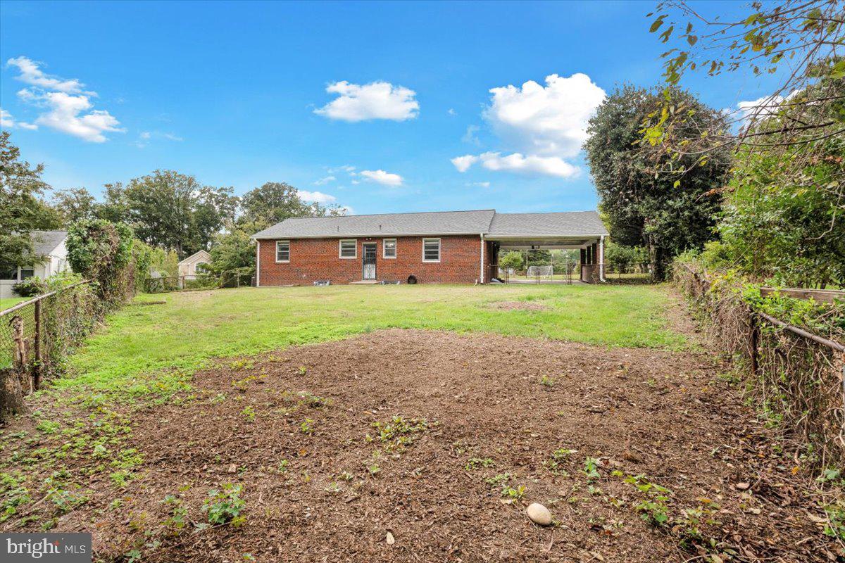 SHARON - Residential Lease