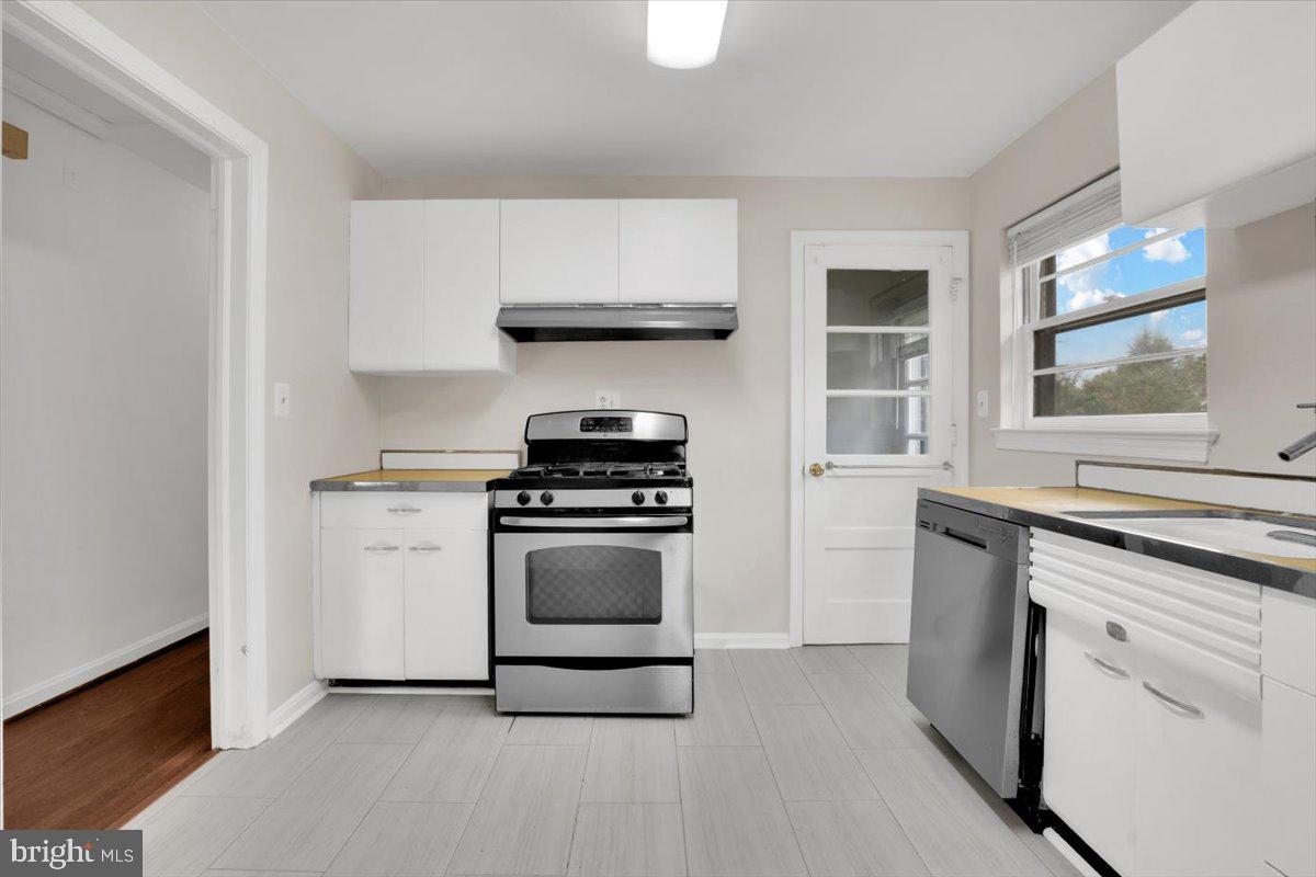 SHARON - Residential Lease