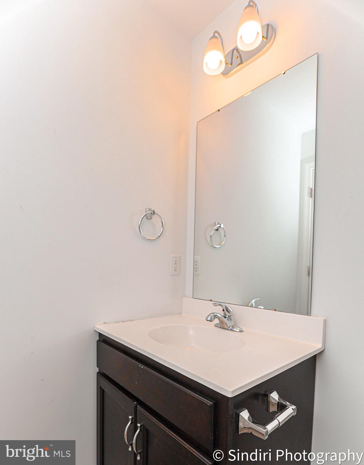 HANBURY COURT - Residential Lease