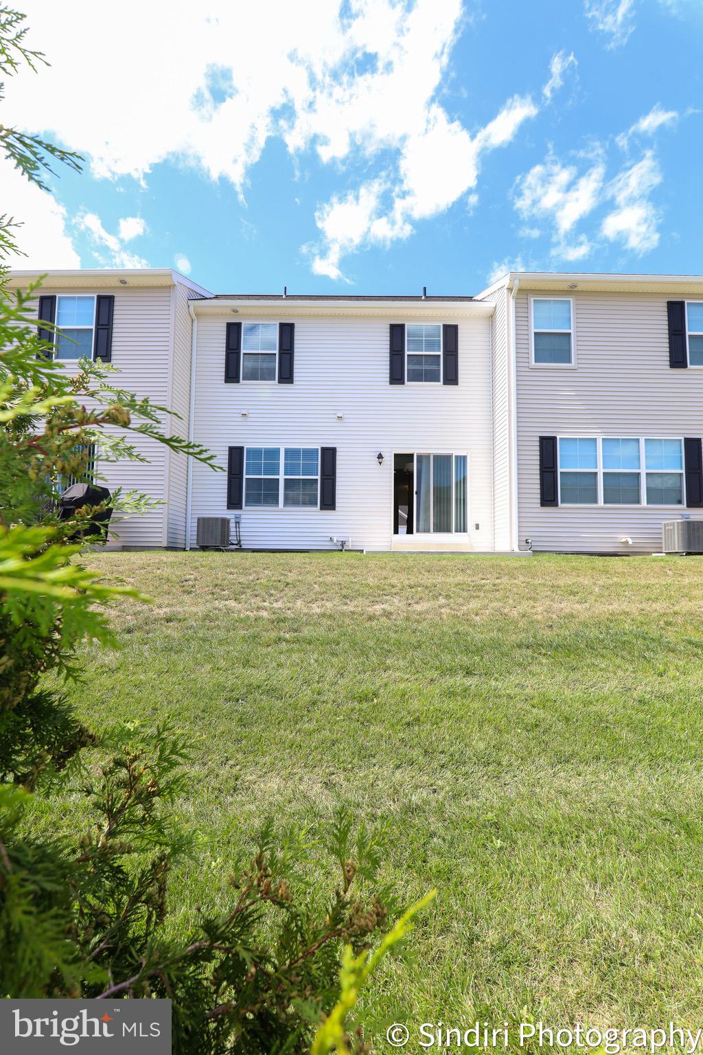 HANBURY COURT - Residential Lease