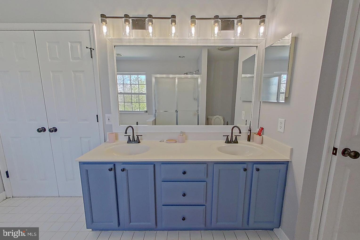 CRESTVIEW - Residential