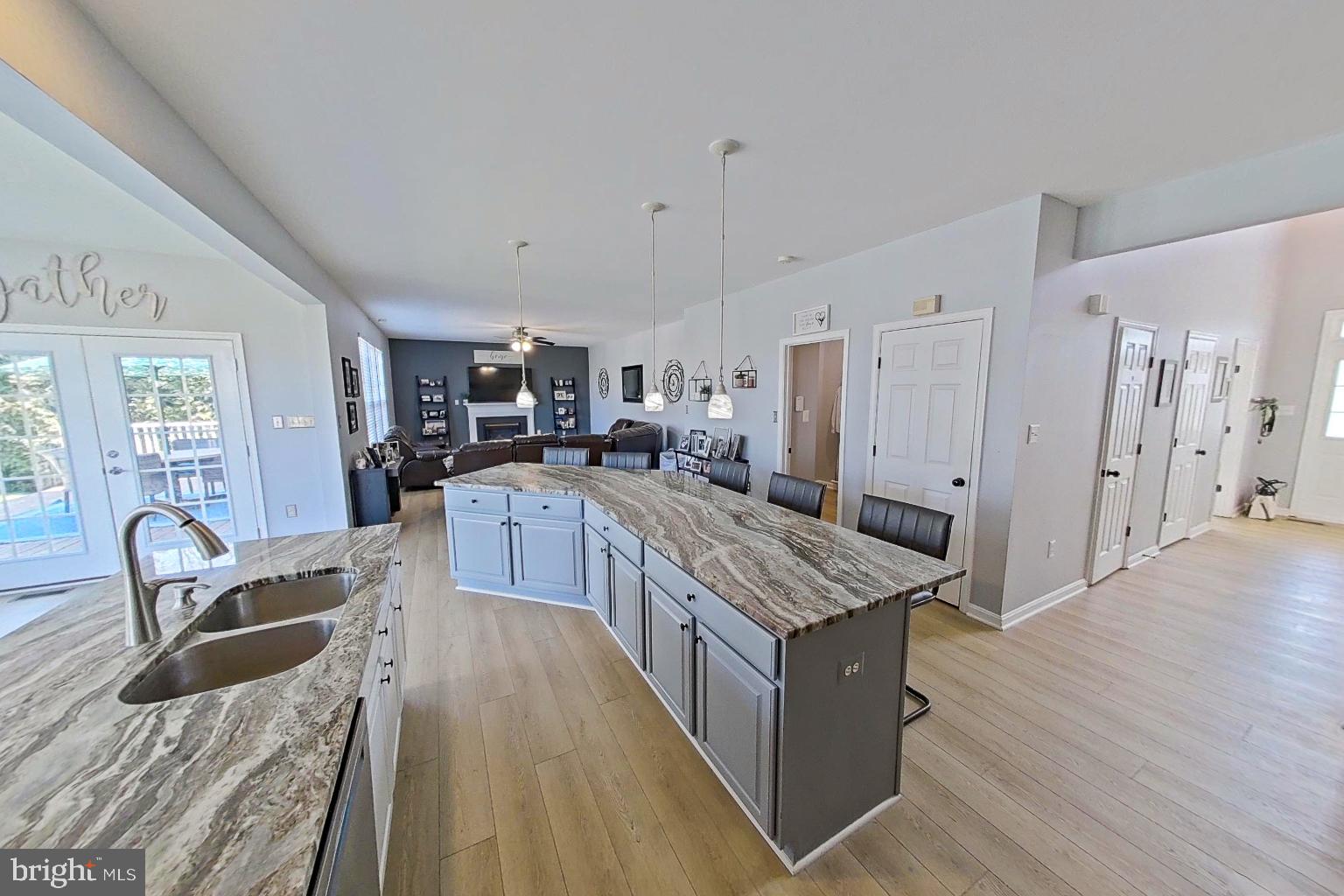 CRESTVIEW - Residential