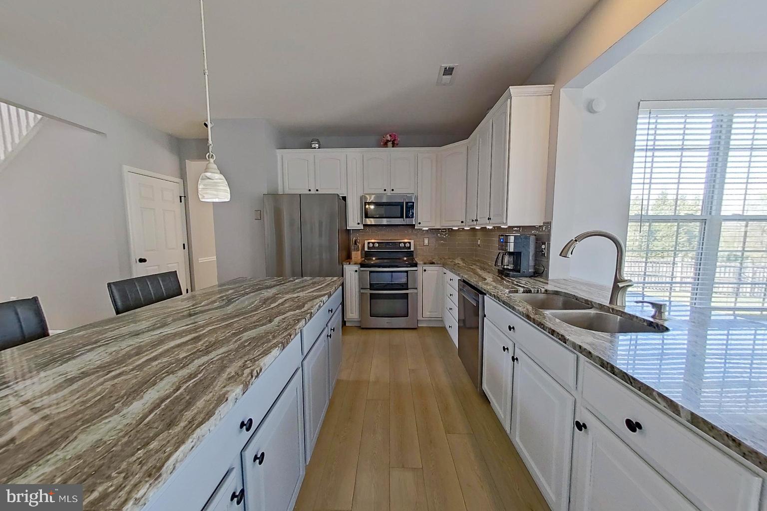 CRESTVIEW - Residential