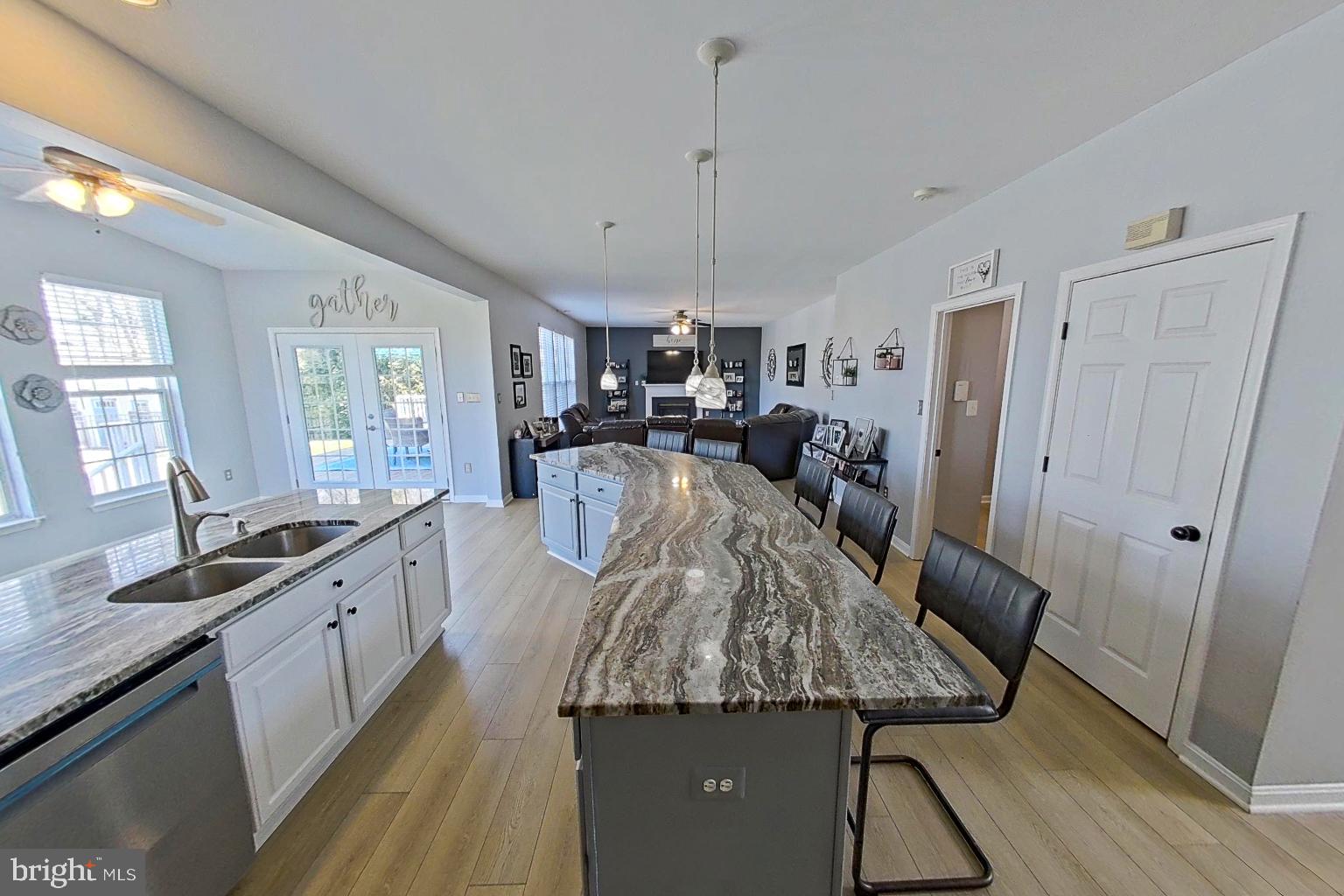 CRESTVIEW - Residential