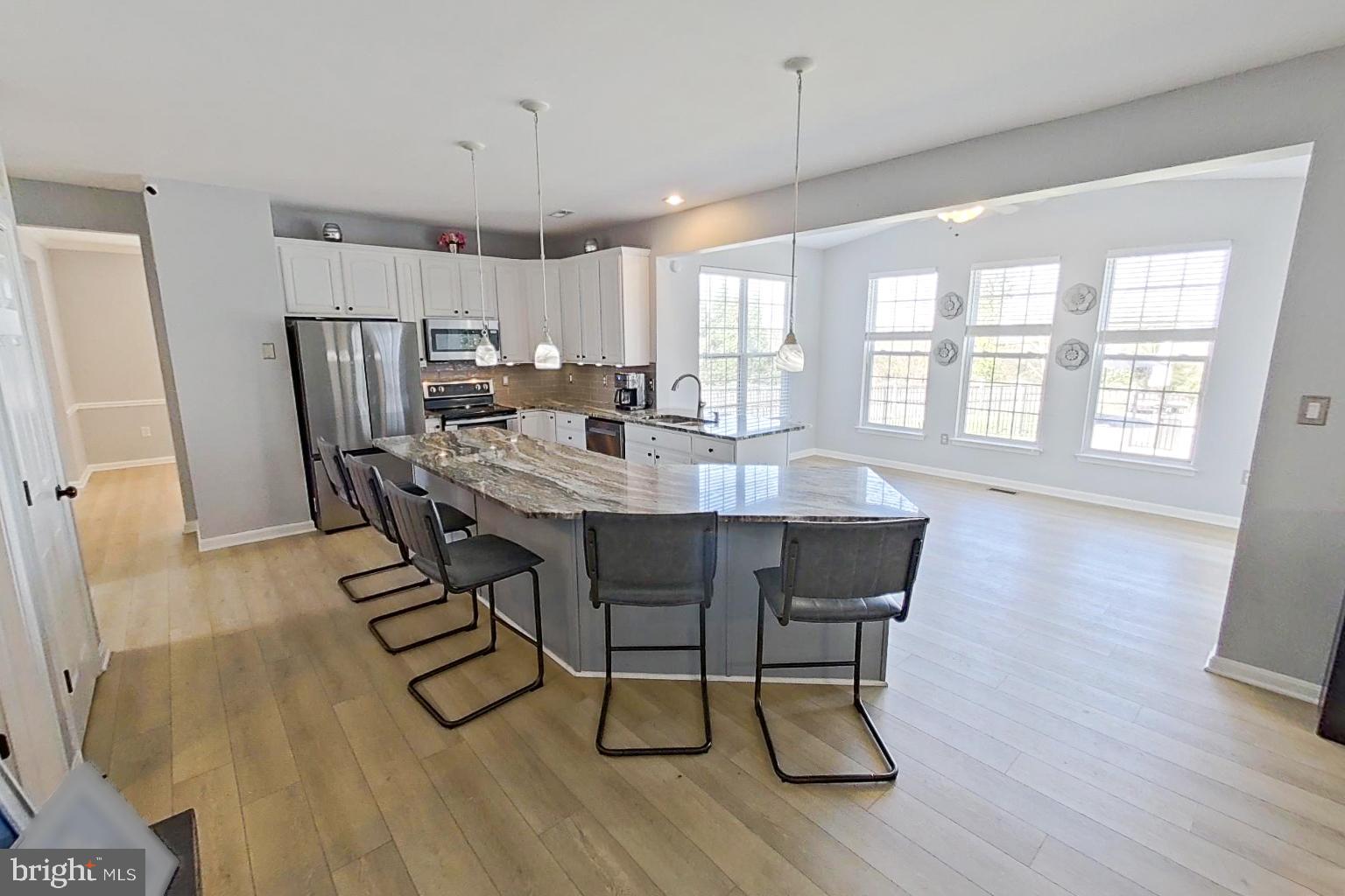 CRESTVIEW - Residential