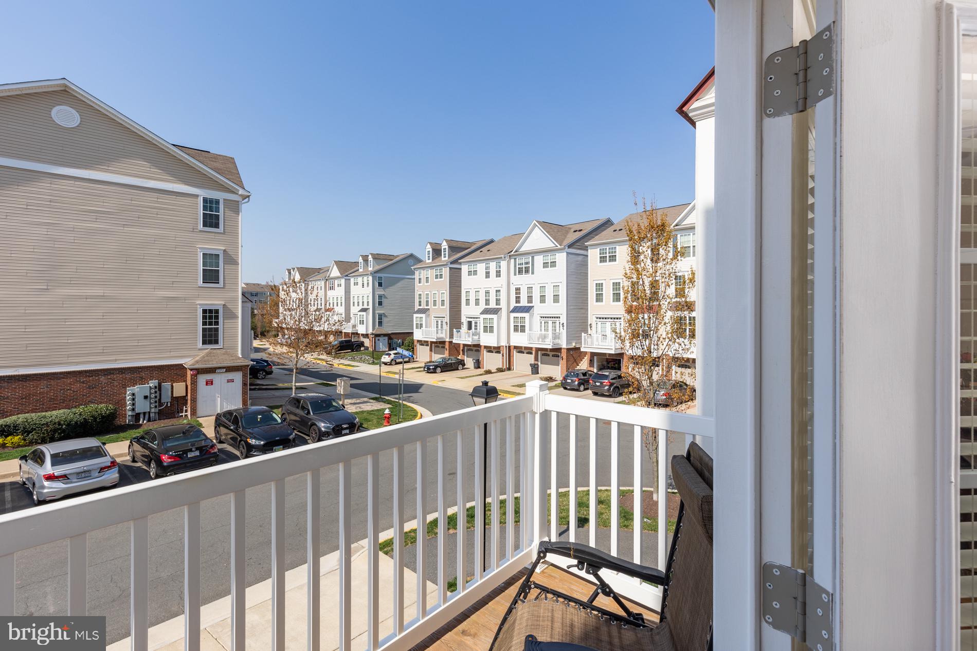 CASCADES PLACE CONDOMINIUM - Residential