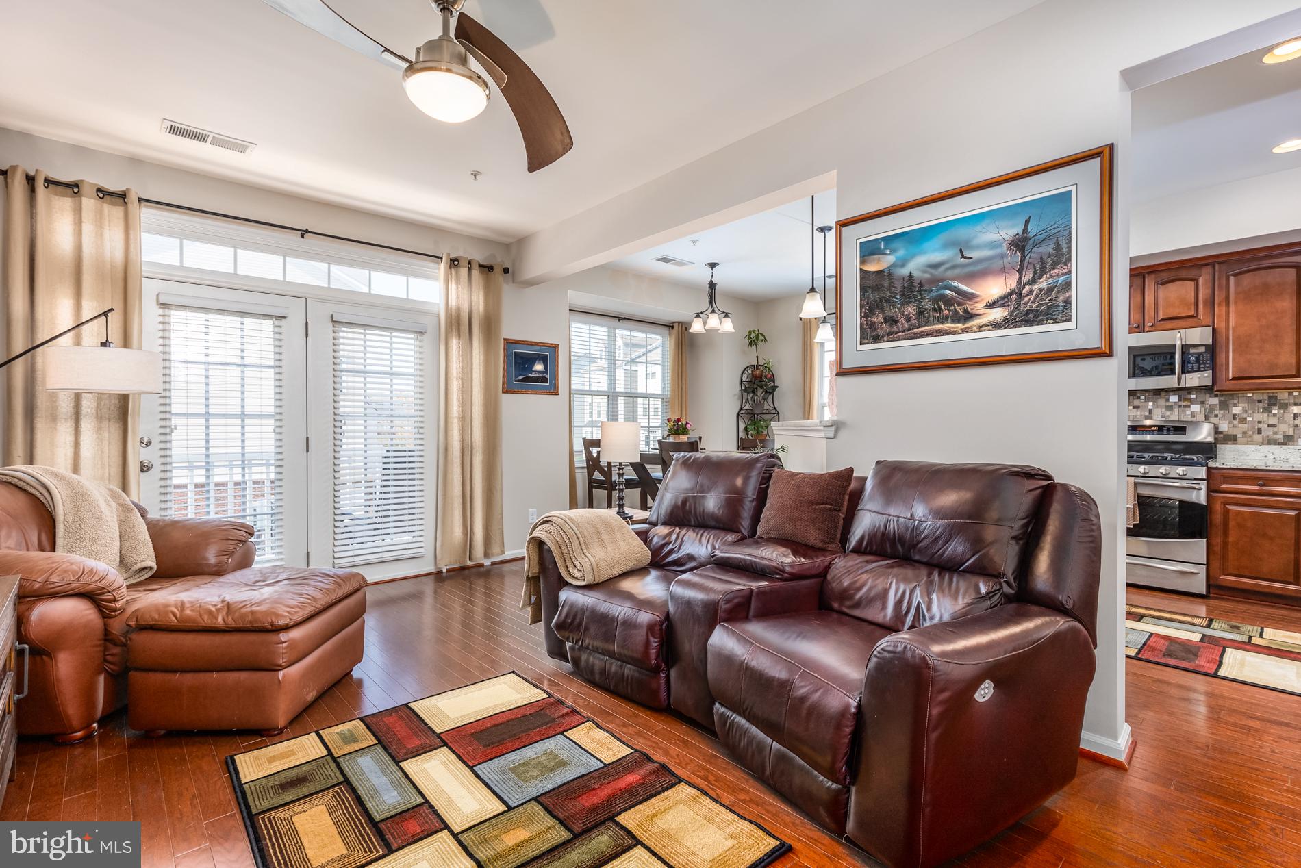 CASCADES PLACE CONDOMINIUM - Residential