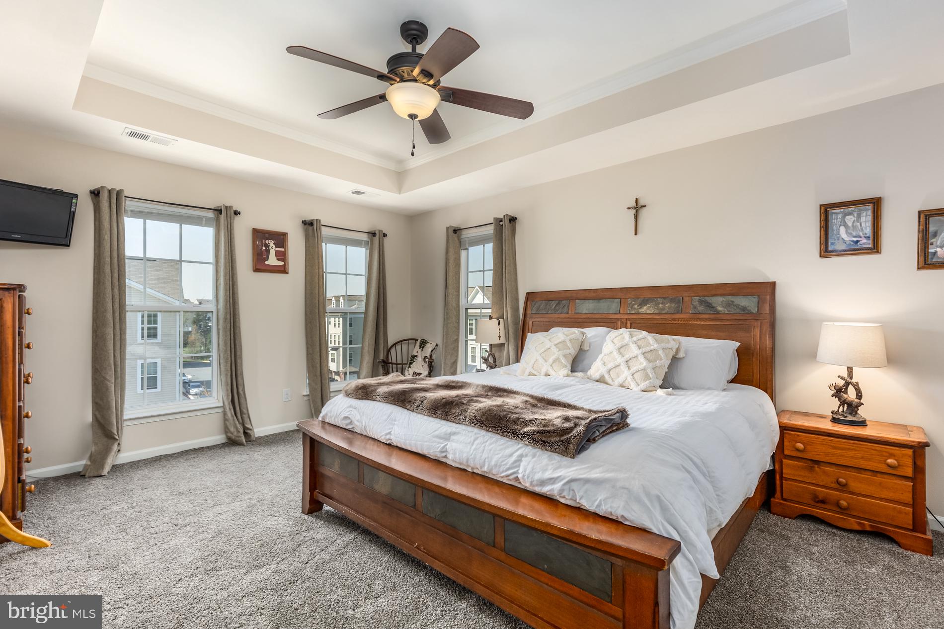 CASCADES PLACE CONDOMINIUM - Residential