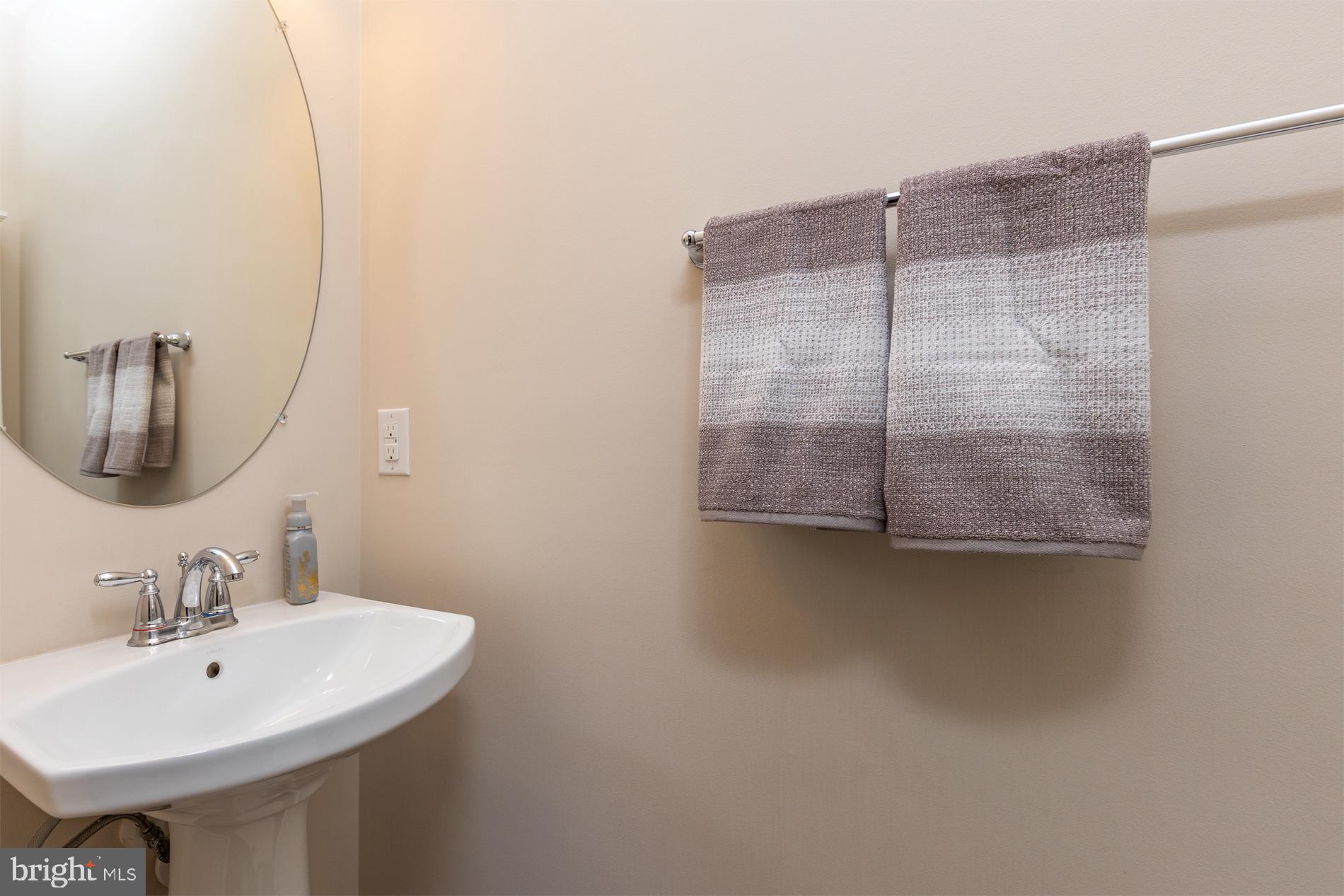 CASCADES PLACE CONDOMINIUM - Residential