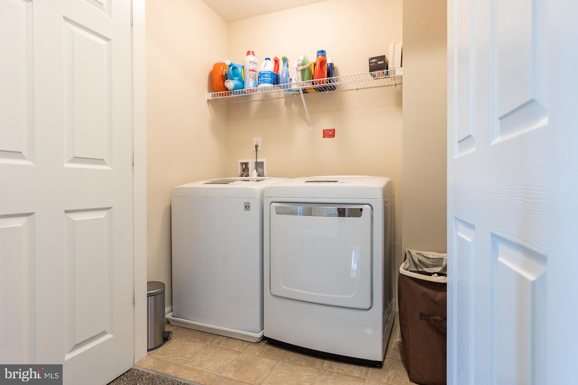 CASCADES PLACE CONDOMINIUM - Residential