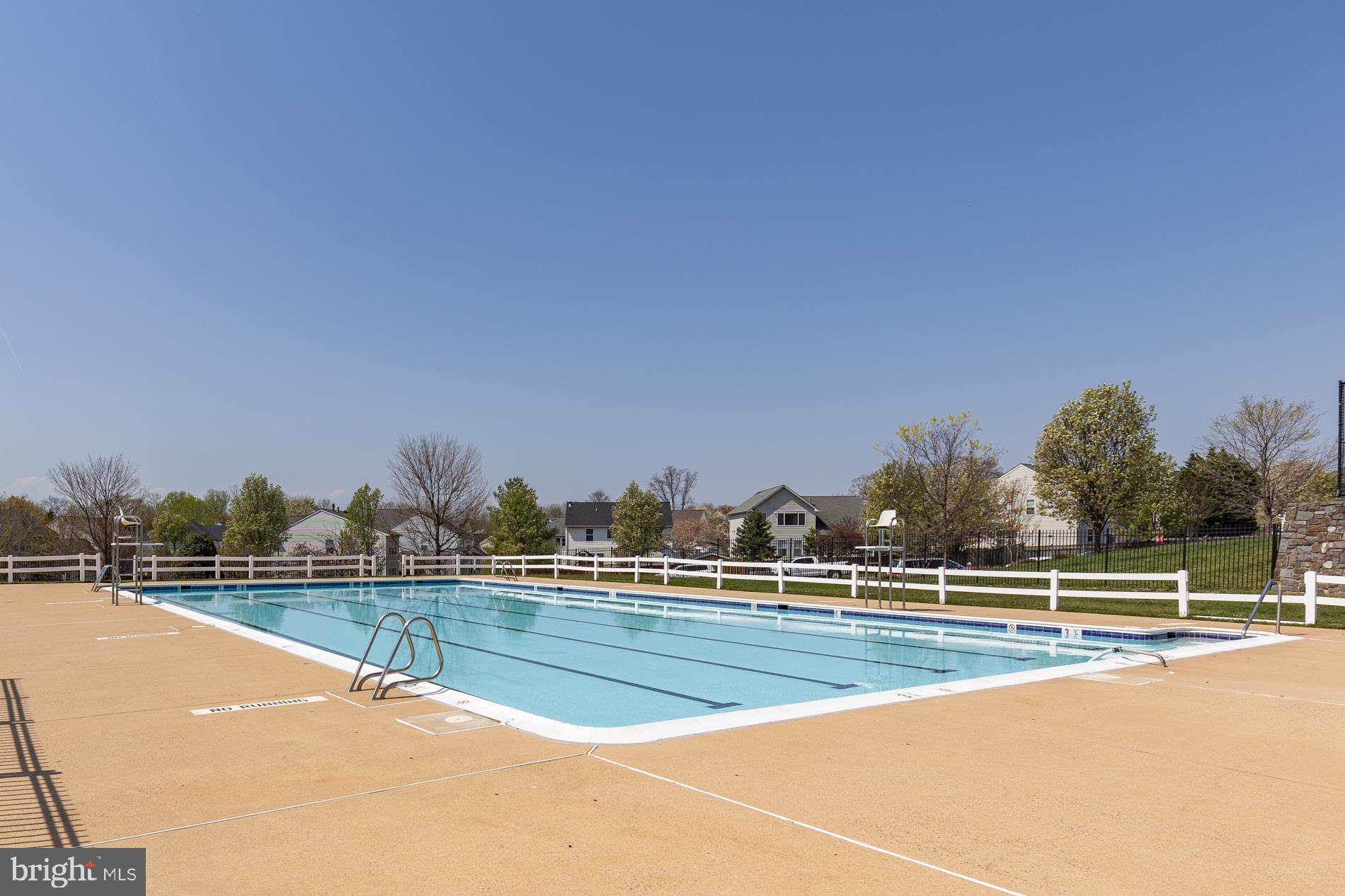 CASCADES PLACE CONDOMINIUM - Residential