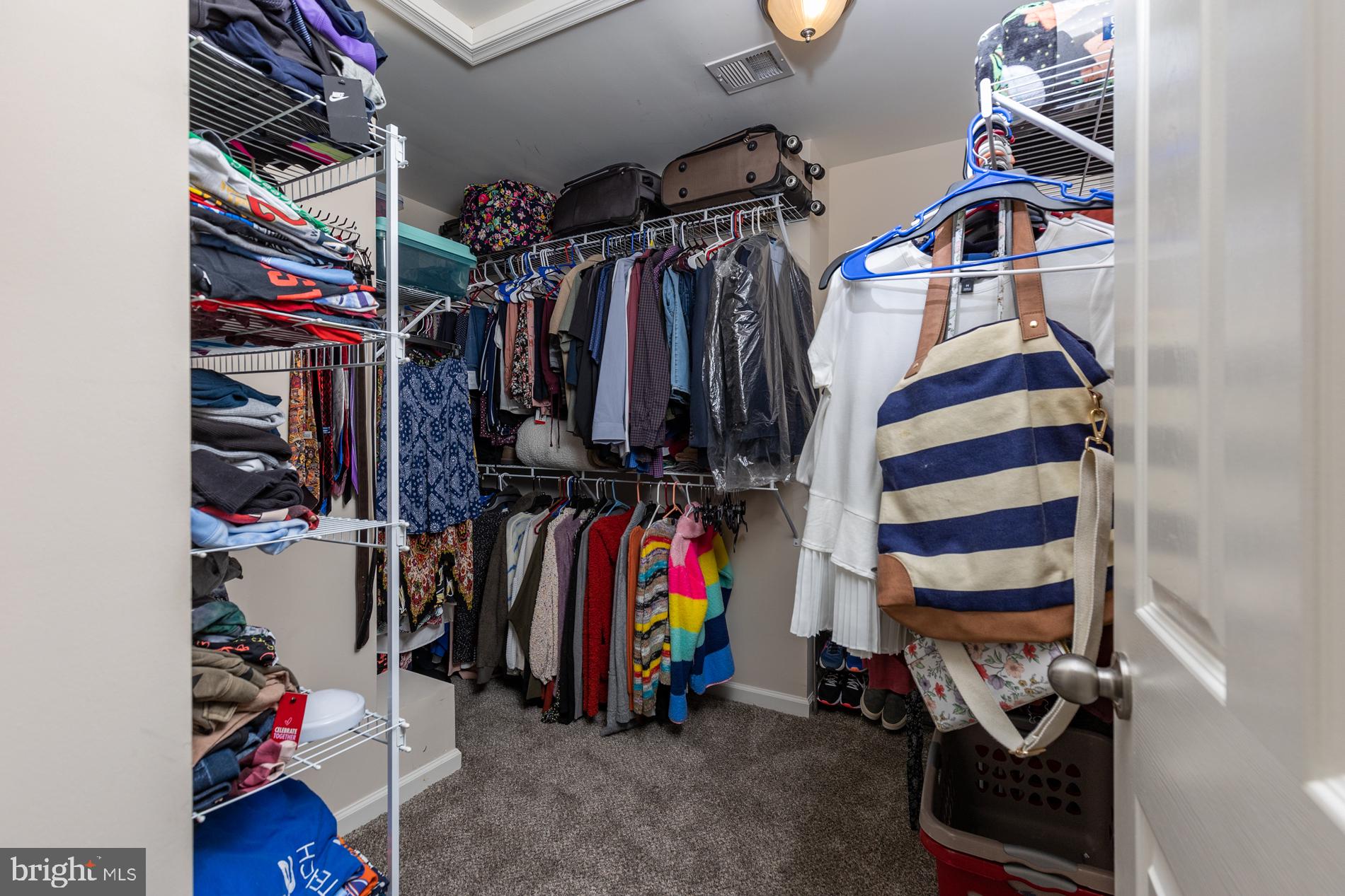 CASCADES PLACE CONDOMINIUM - Residential