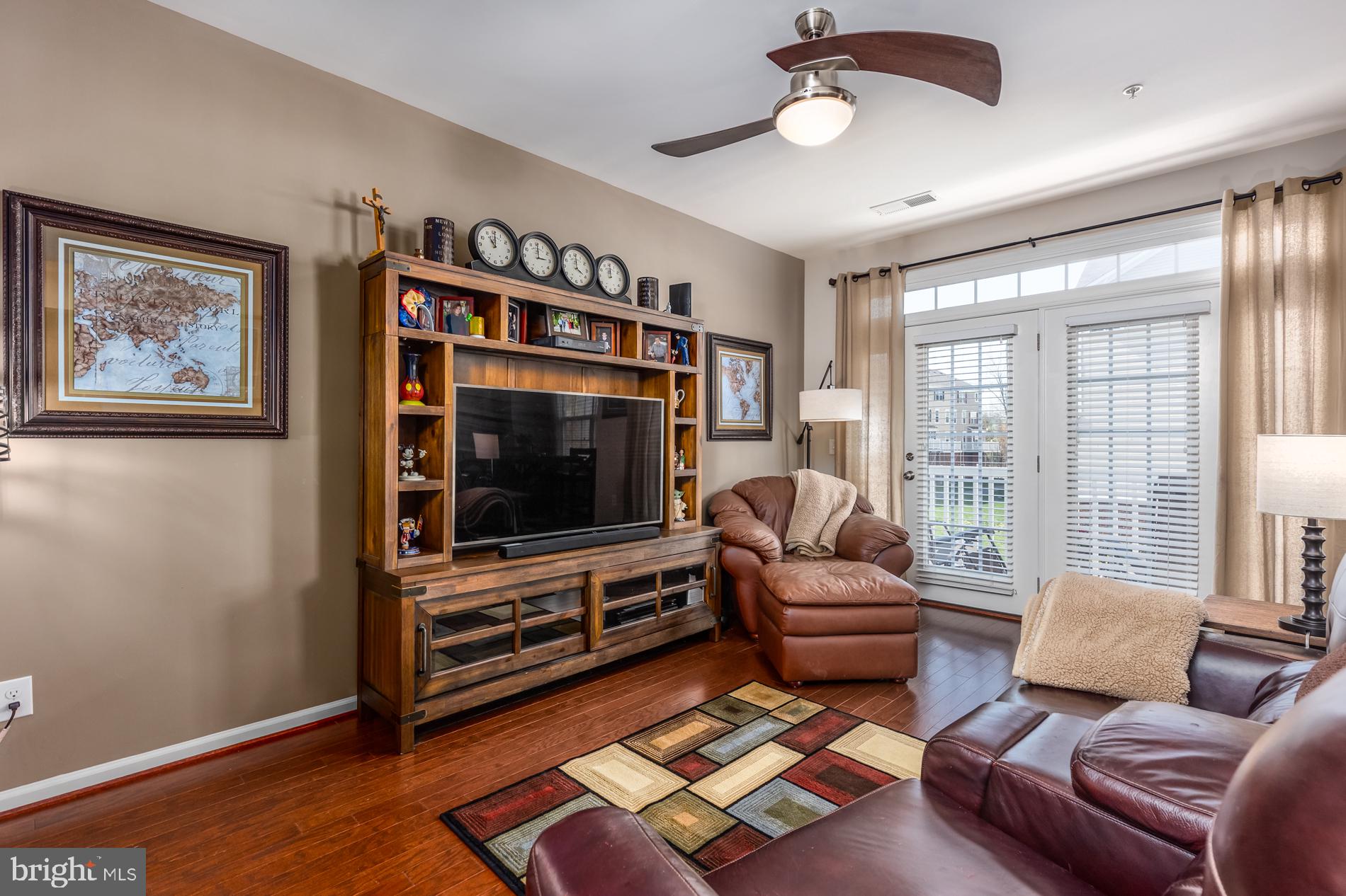 CASCADES PLACE CONDOMINIUM - Residential