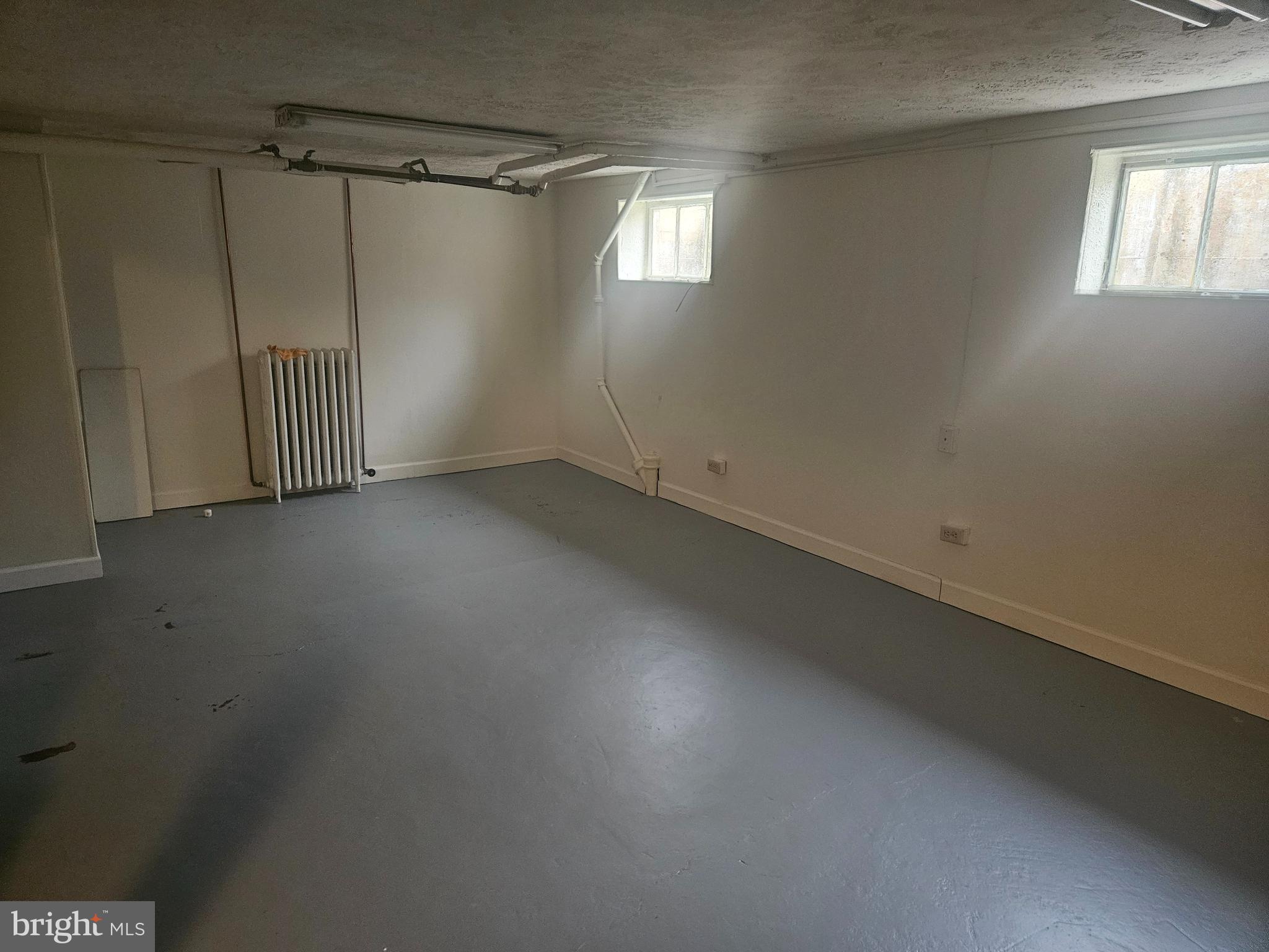 EDGEWOOD PARK - Residential Lease