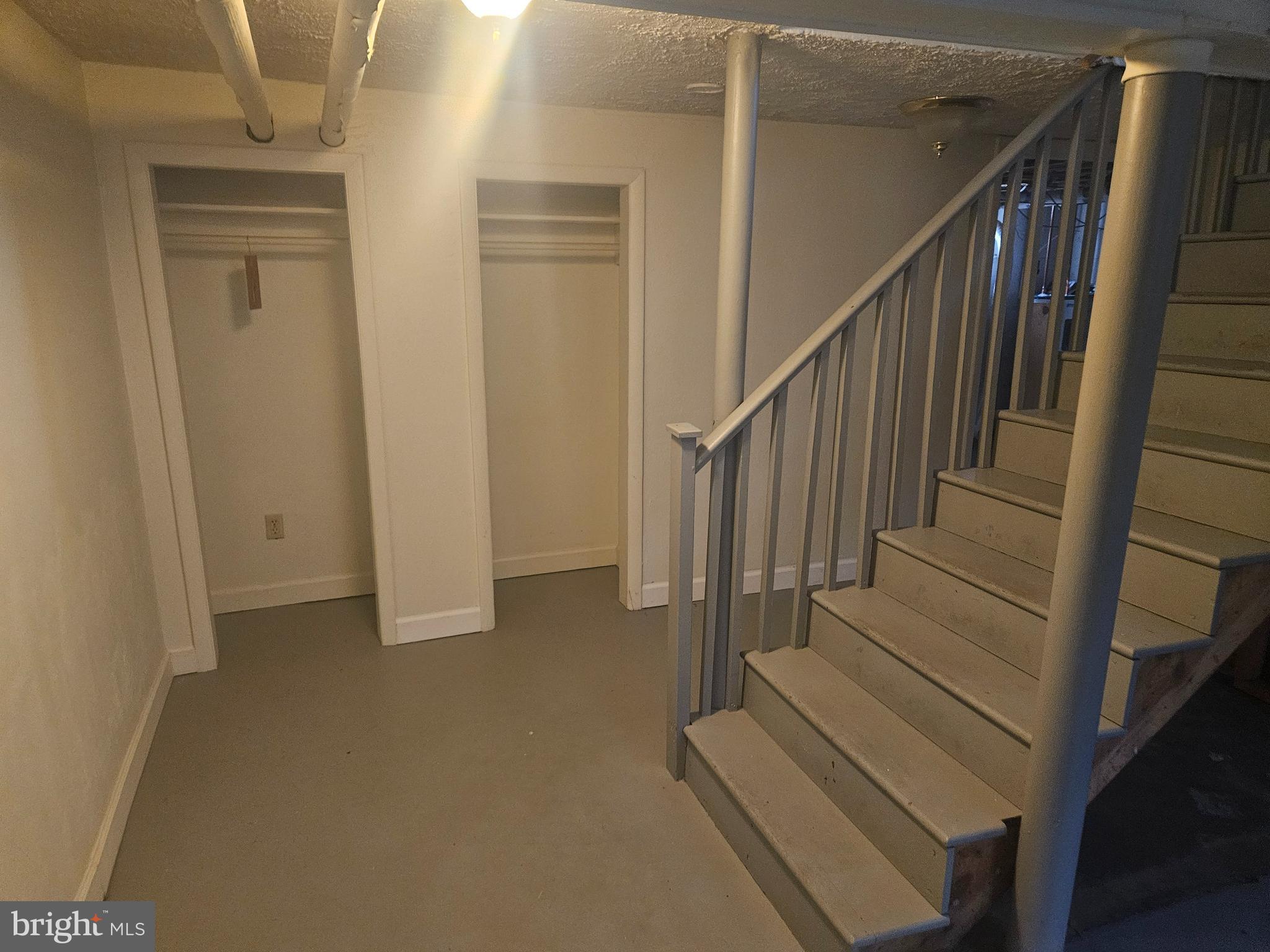 EDGEWOOD PARK - Residential Lease