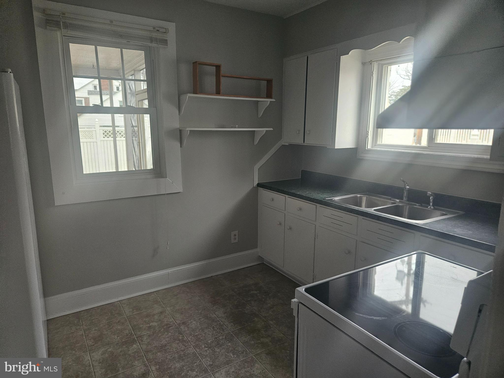 EDGEWOOD PARK - Residential Lease