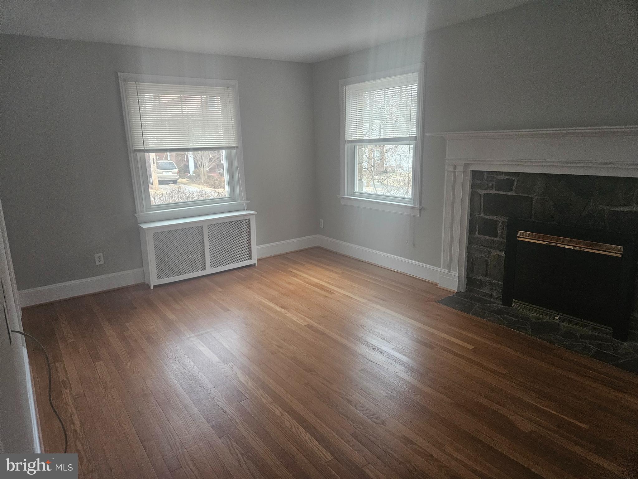 EDGEWOOD PARK - Residential Lease