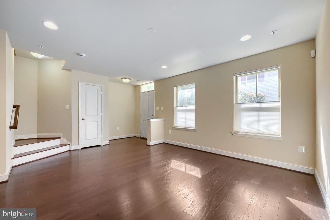 104 VANGUARD LANE