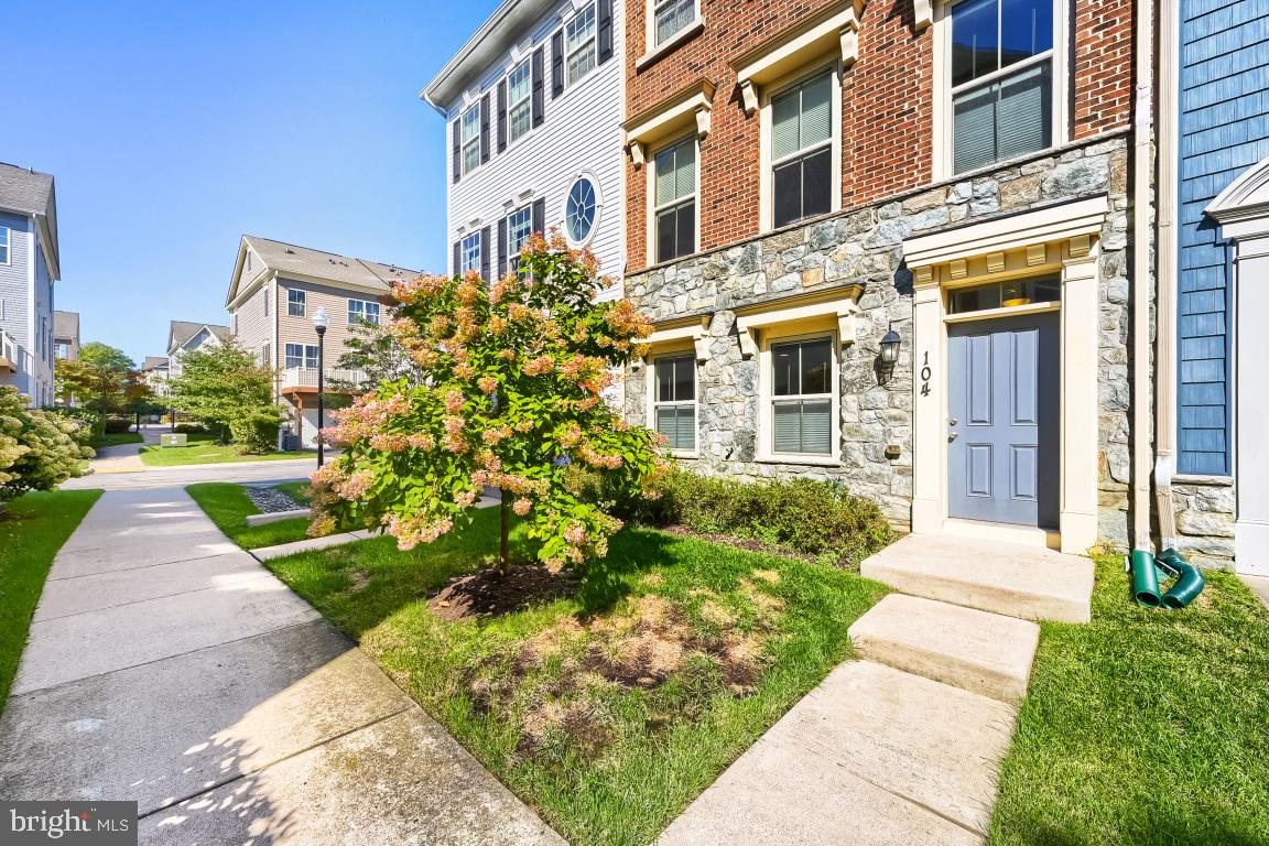 104 VANGUARD LANE