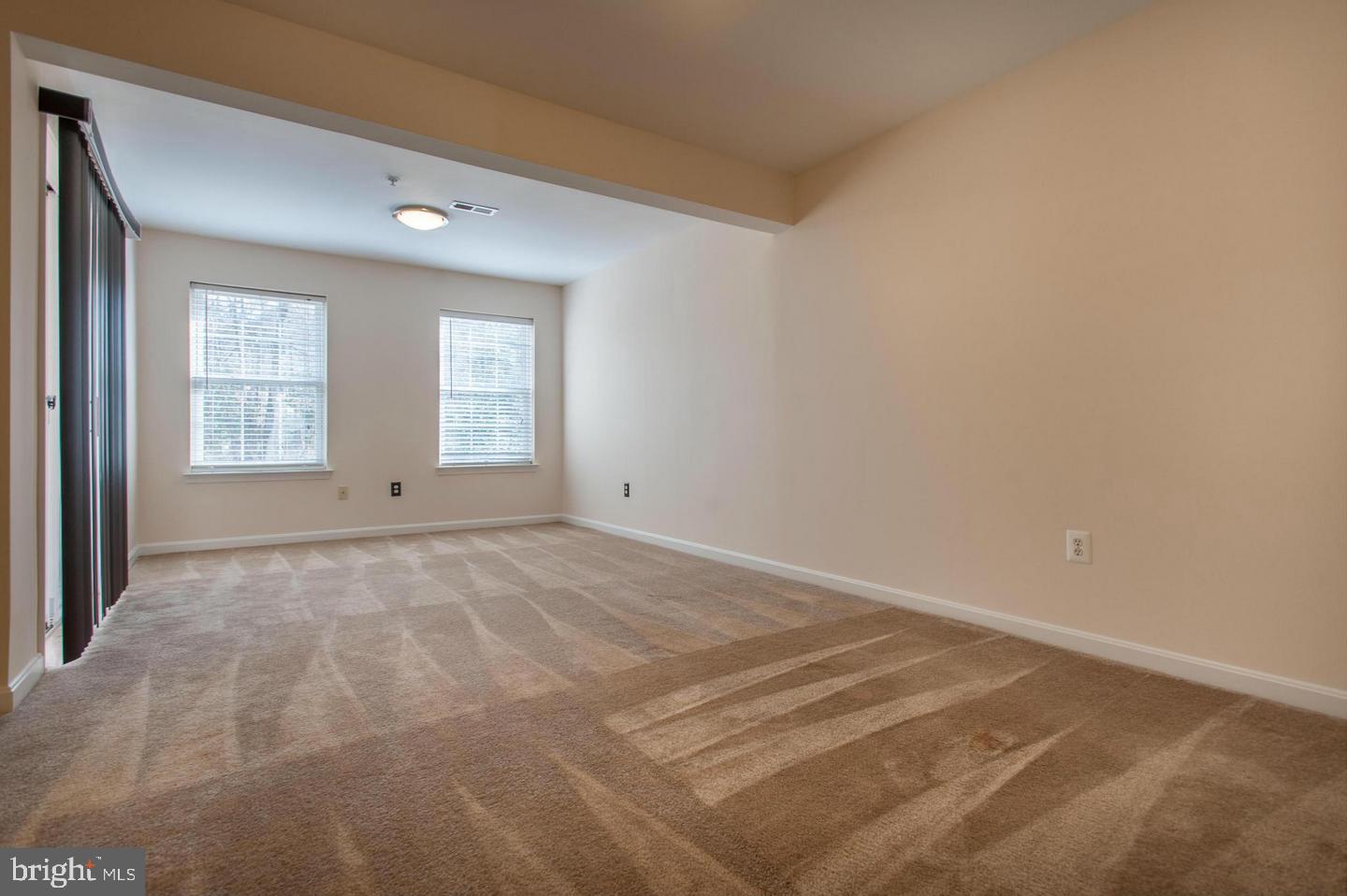 RIVER OAKS - Residential Lease