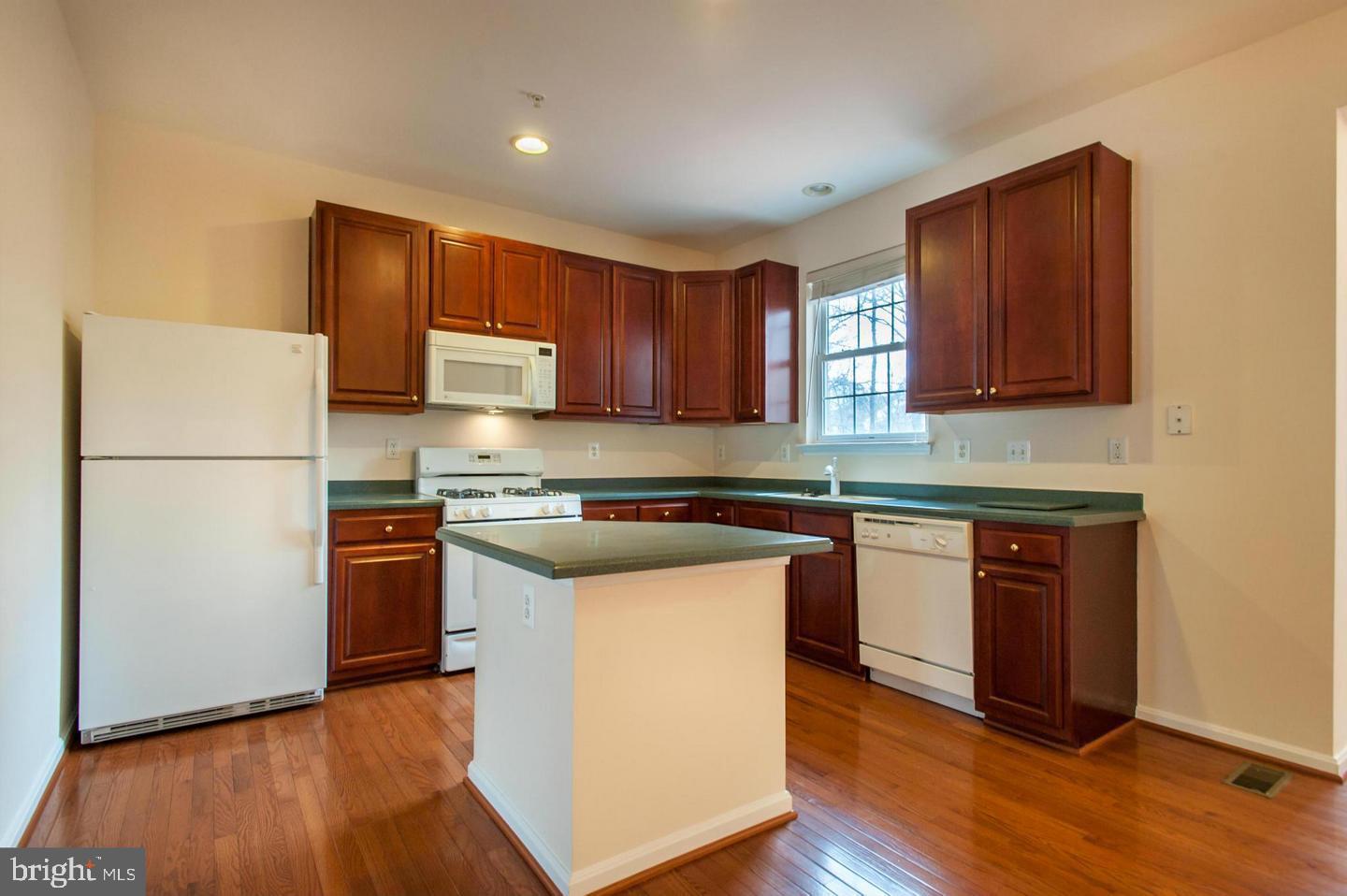 RIVER OAKS - Residential Lease