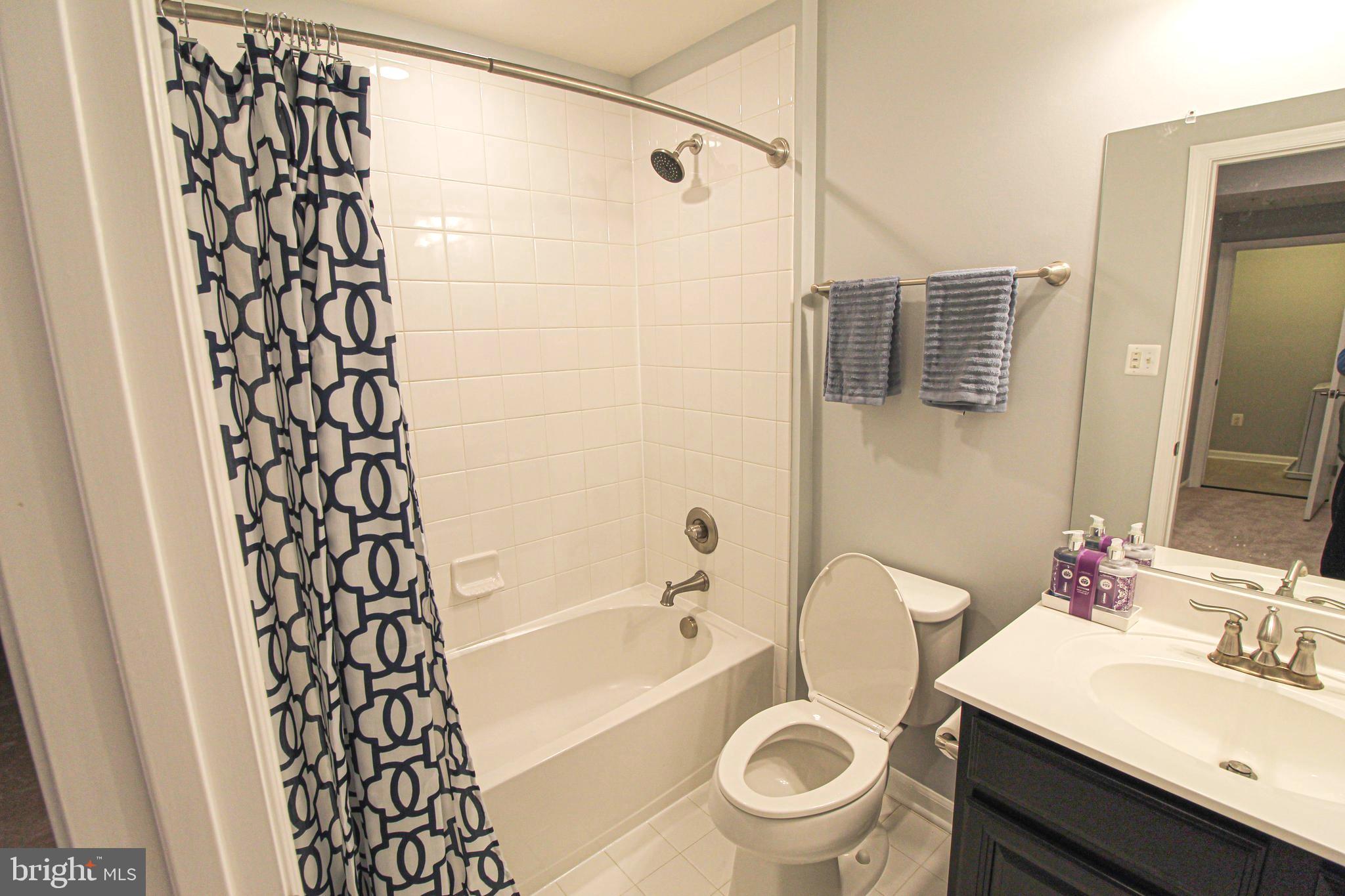 ORCHARD SQUARE - Residential