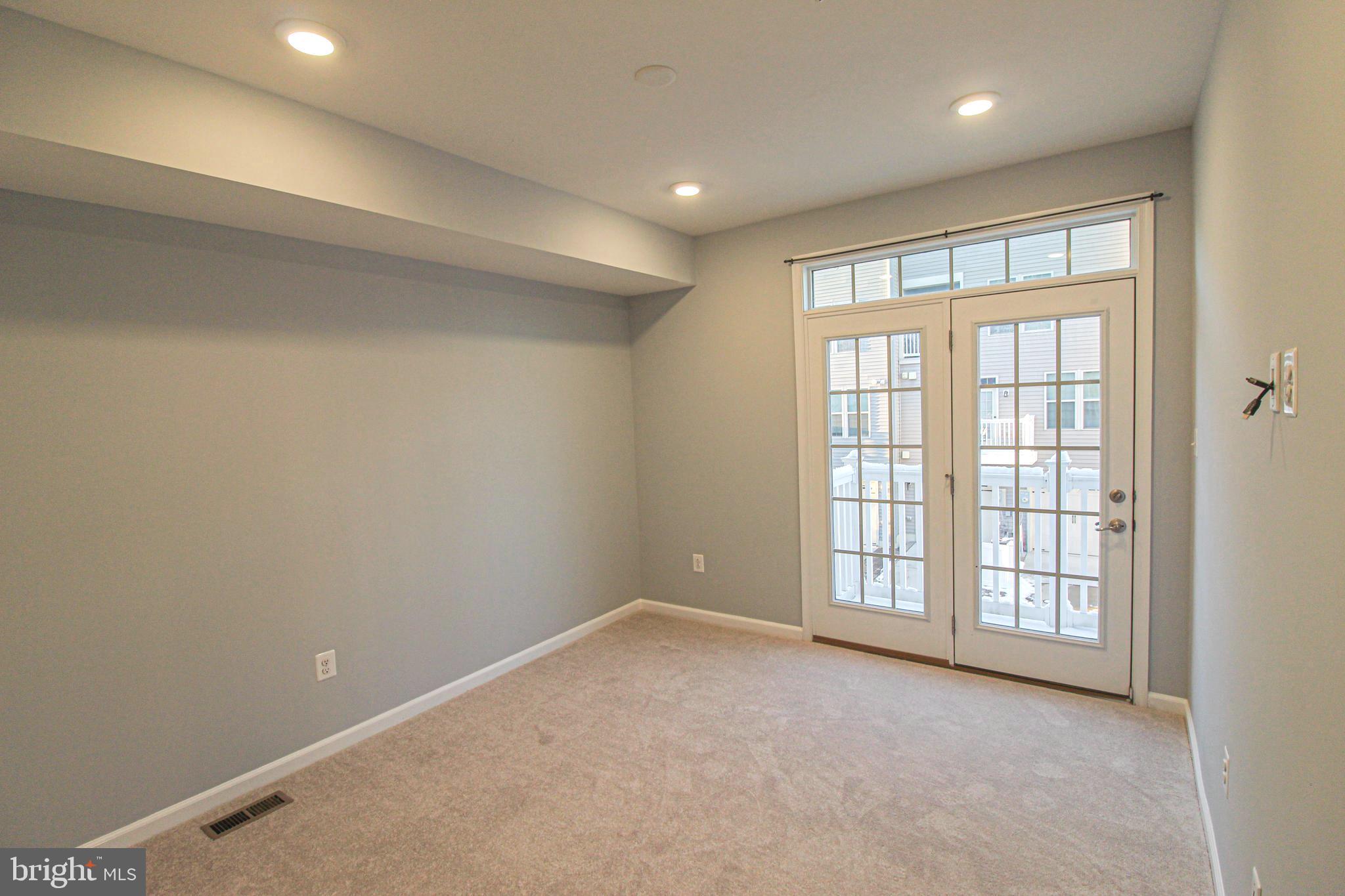 ORCHARD SQUARE - Residential