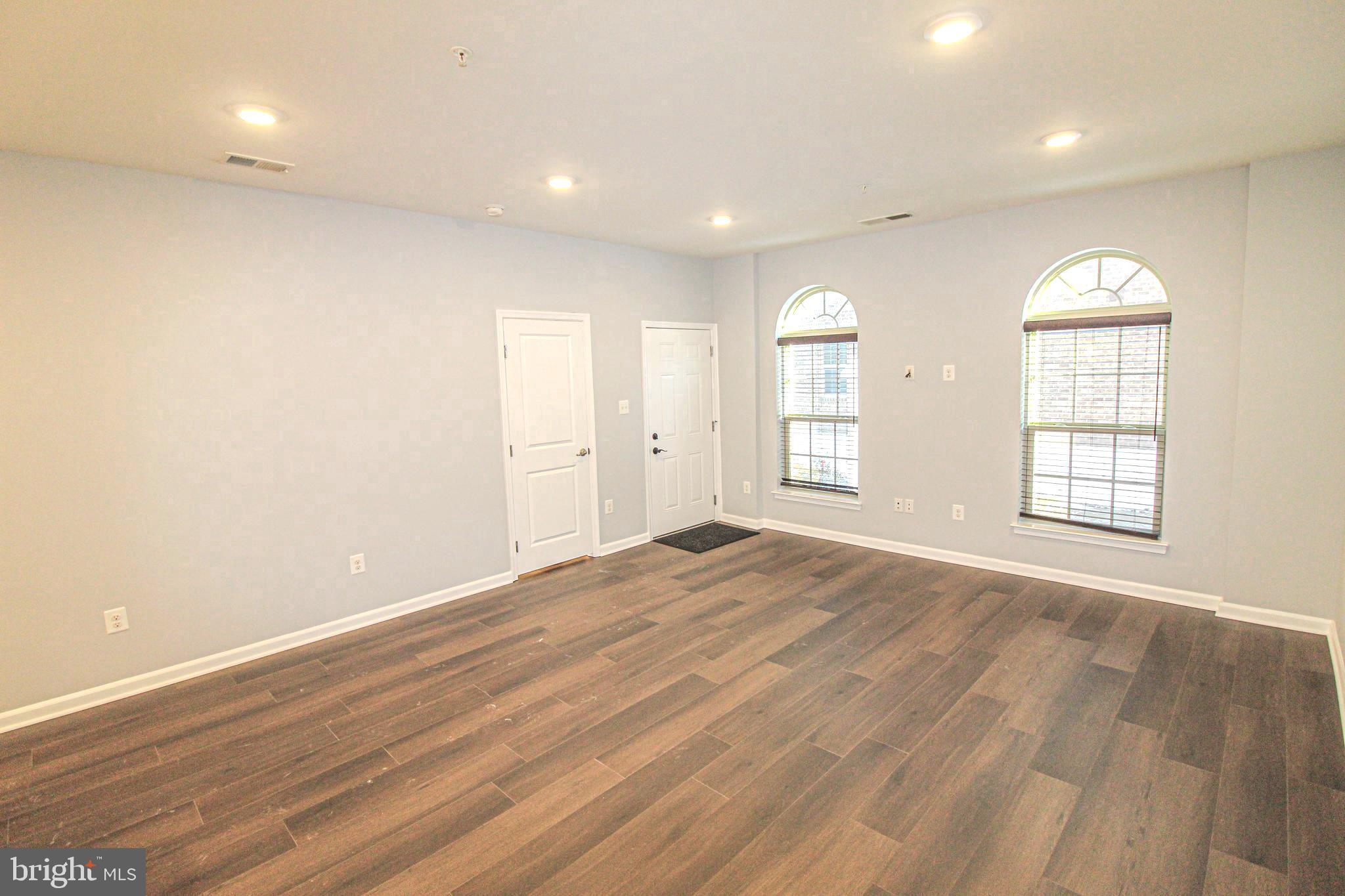 ORCHARD SQUARE - Residential