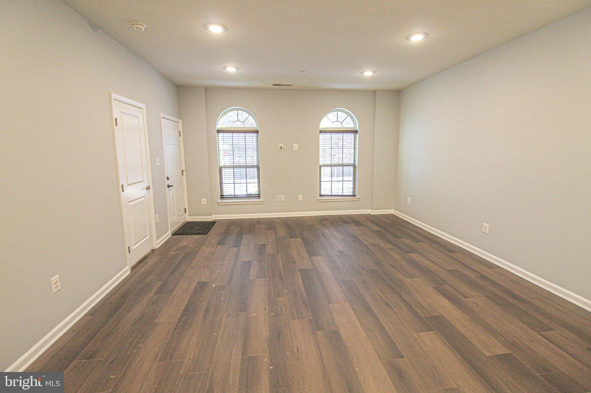 ORCHARD SQUARE - Residential